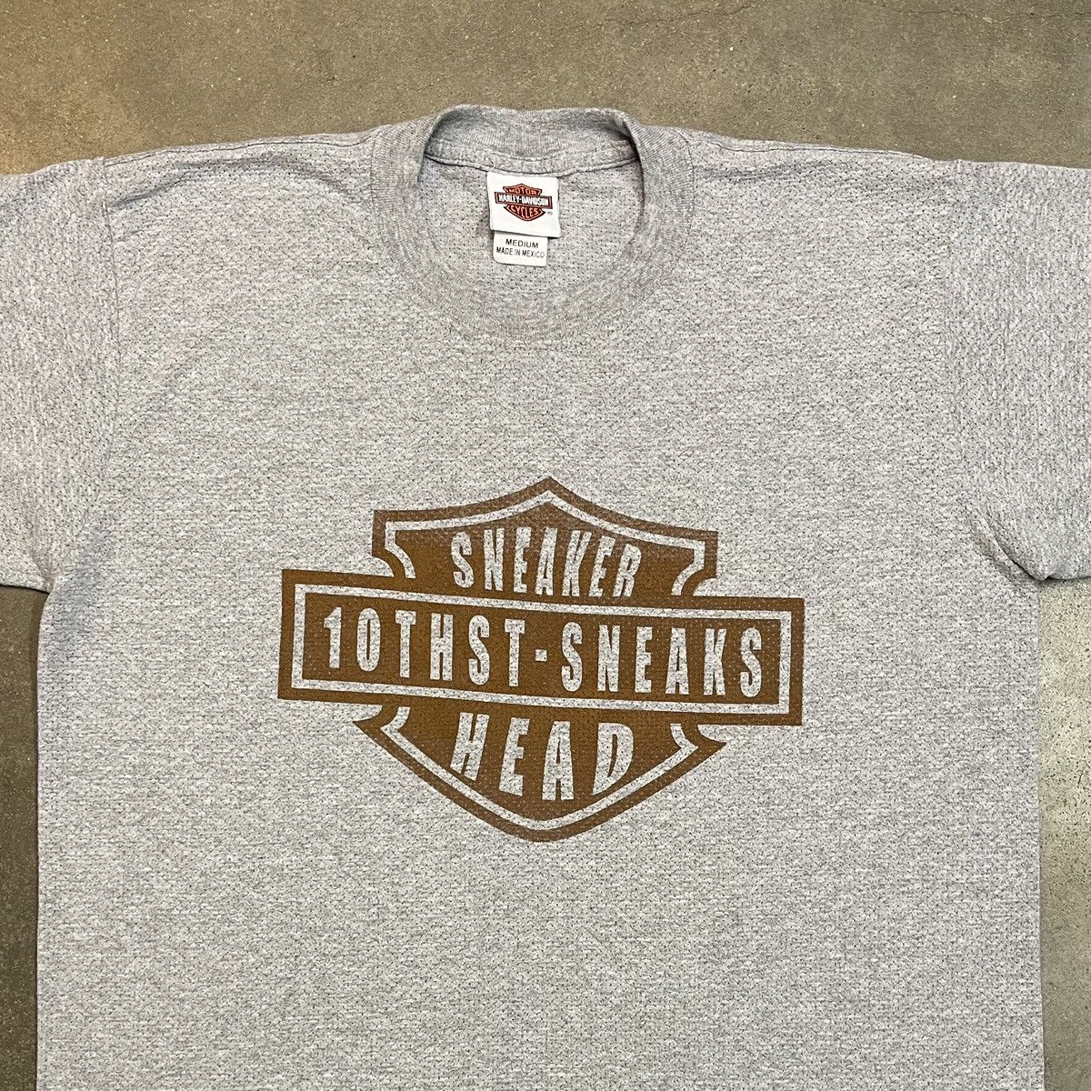 Harley Davidson Harley-Davidson Sneakerhead Shirt 10th St Sneaks Parody Tee Size US M / EU 48-50 / 2 - 2 Thumbnail