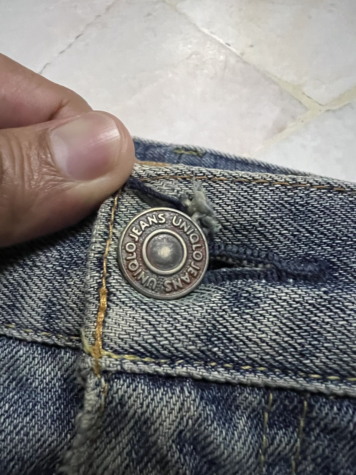 Japanese Brand × Uniqlo × Vintage Japanese Brand Uniqlo Vintage S002 Distressed Jean Size US 35 - 11 Thumbnail