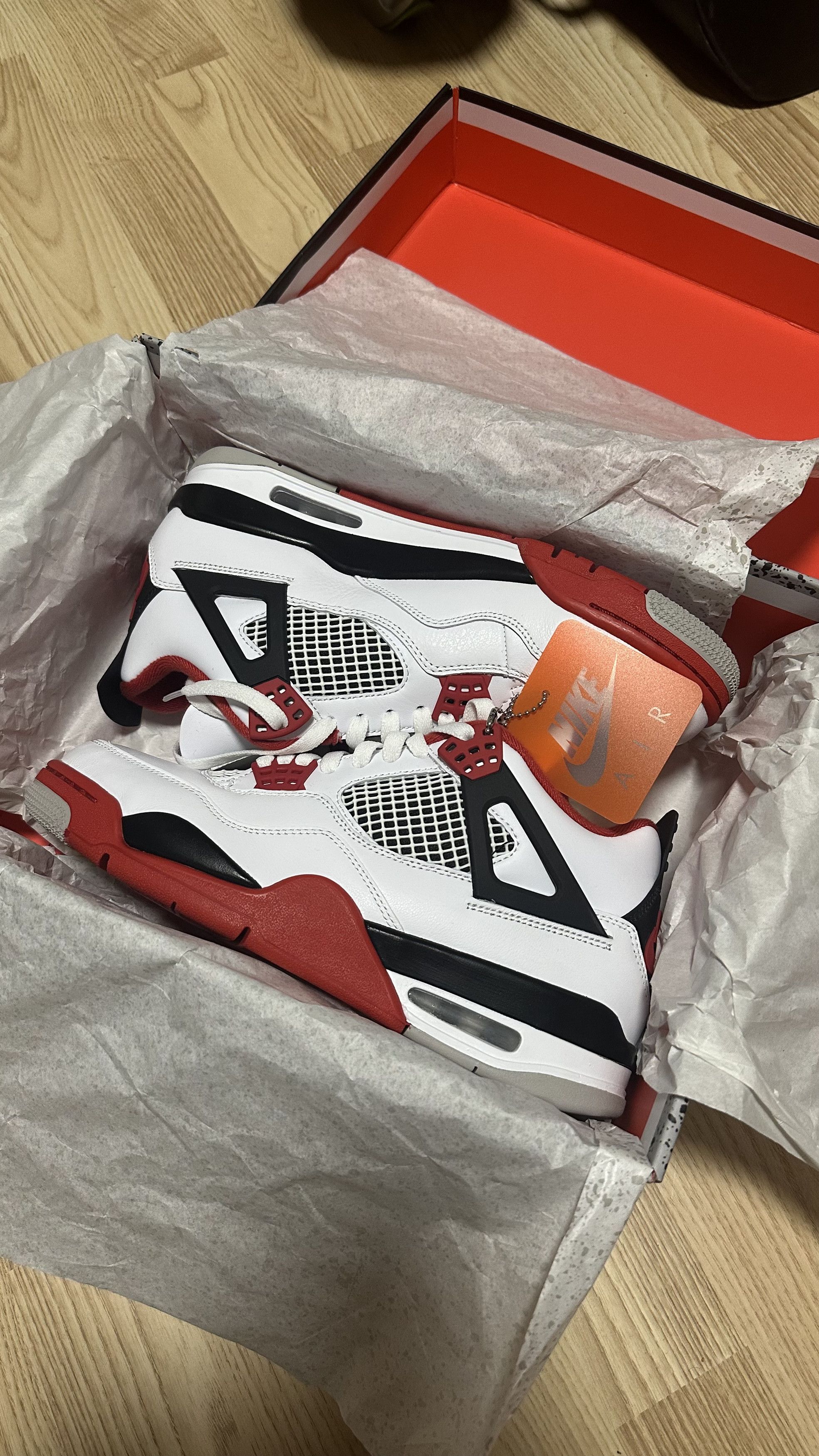 Jordan Brand Nike Air Jordan 4 Retro - Fire Red (2020) Size US 9.5 / EU 42-43 - 1 Thumbnail