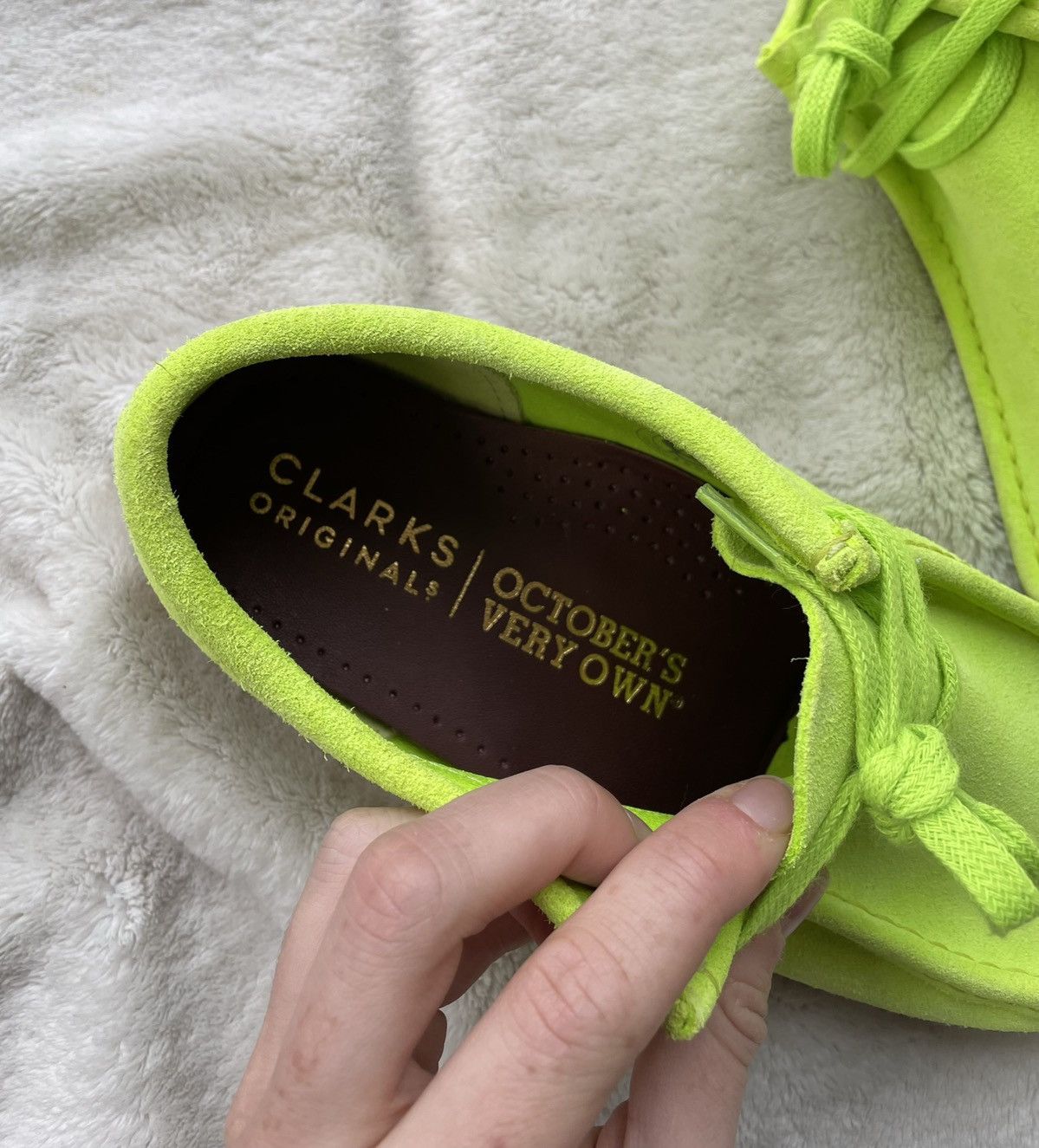 Clarks × October's Very Own OVO x Clarks Originals Neon Green Wallabee Size US 7 / EU 40 - 4 Thumbnail