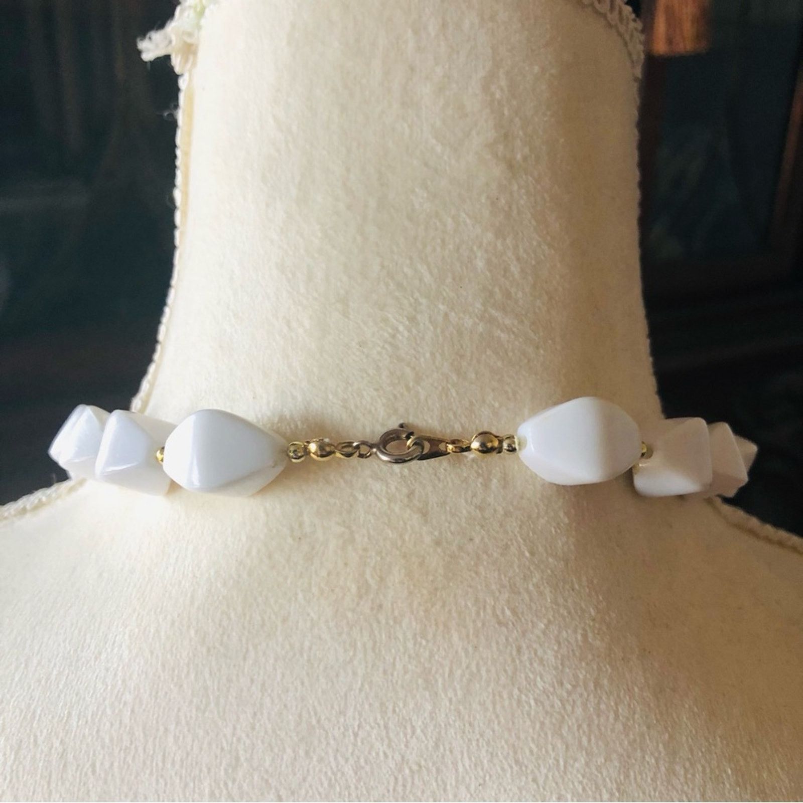 Vintage Vintage 80s white chunky bead necklace Size ONE SIZE - 7 Thumbnail