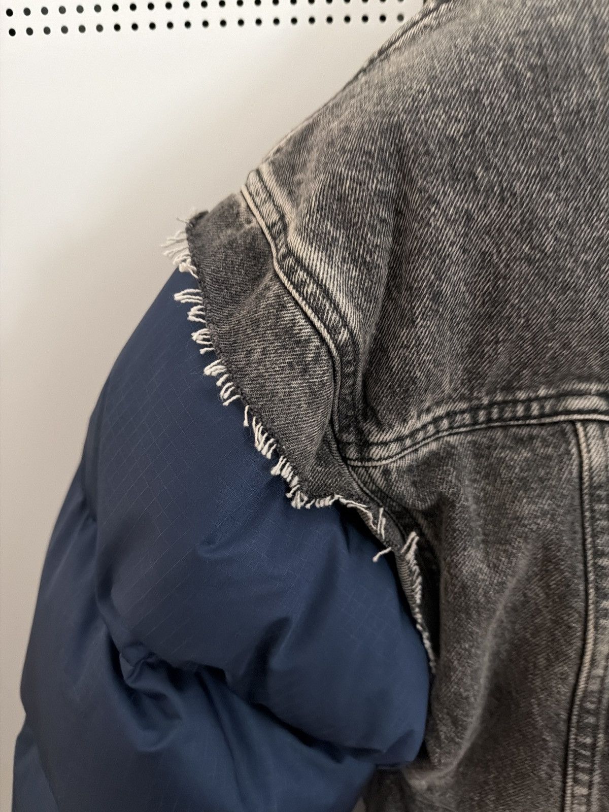 Balenciaga Balenciaga Oversized Blue Down Puffer w/ Faded Denim Size US S / EU 44-46 / 1 - 5 Thumbnail