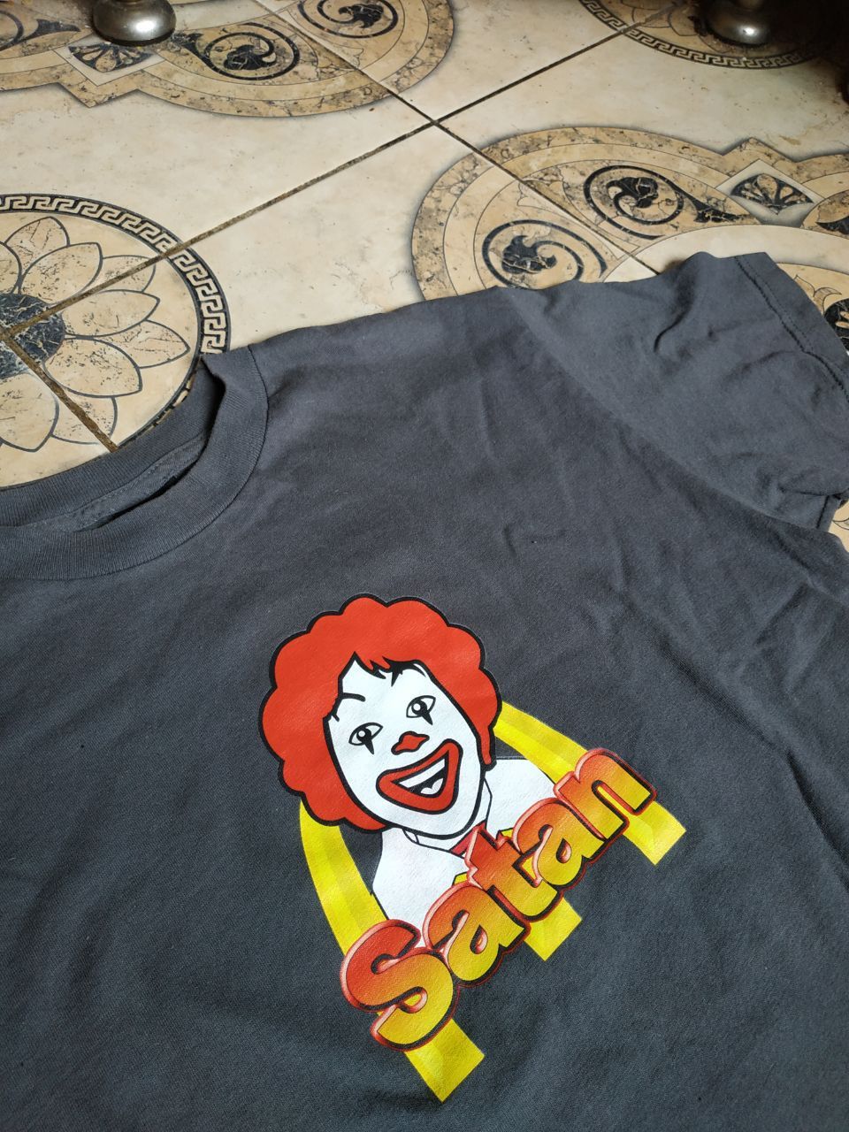 Shorty's Skateboards Shorty’s Skateboards Satan McDonald’s Parody Tee M USA Size US M / EU 48-50 / 2 - 9 Thumbnail
