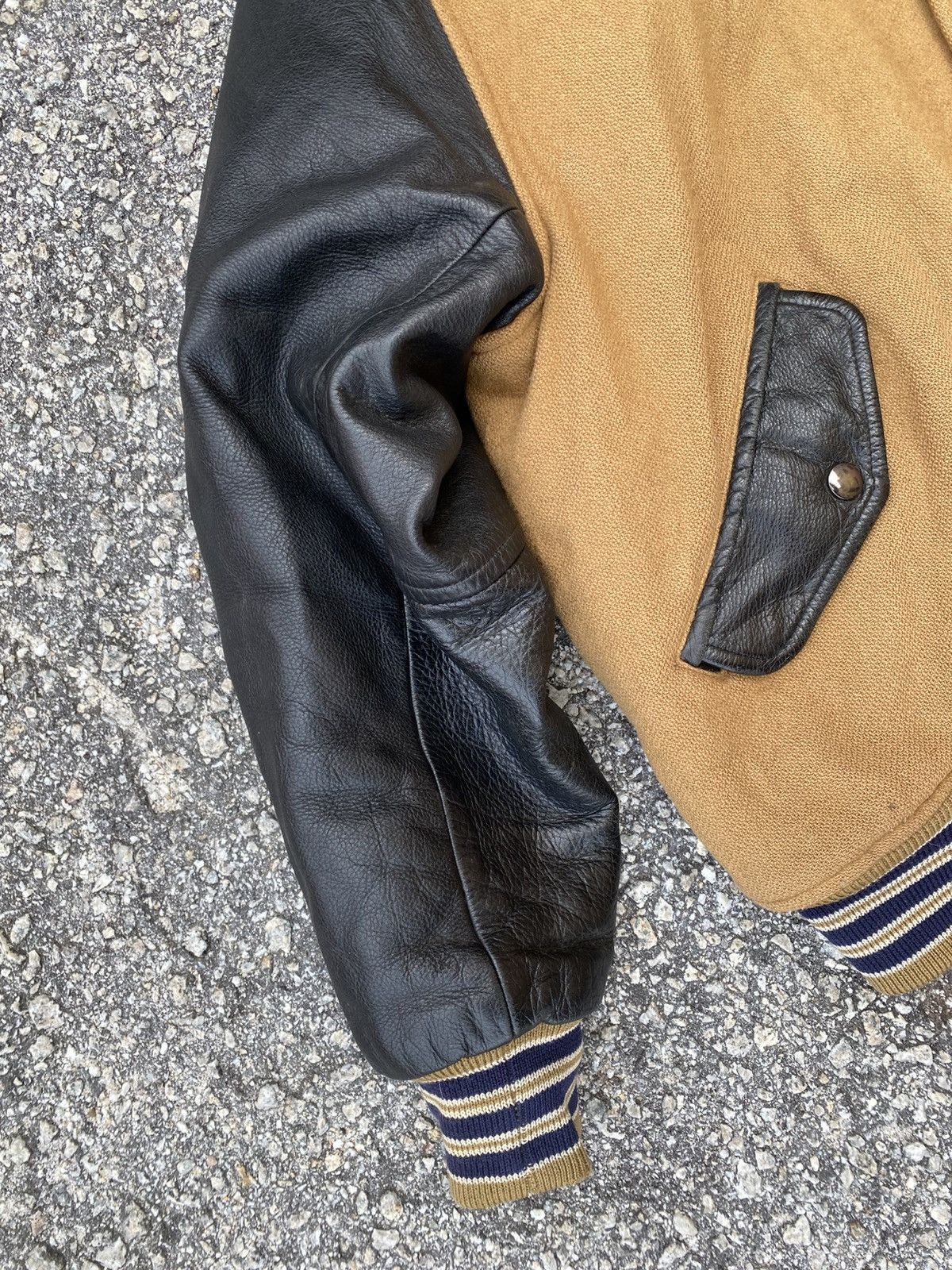 Vintage Men’s Flandre Original Boys Camp Leather Bomber Jacket Size US XL / EU 56 / 4 - 5 Thumbnail