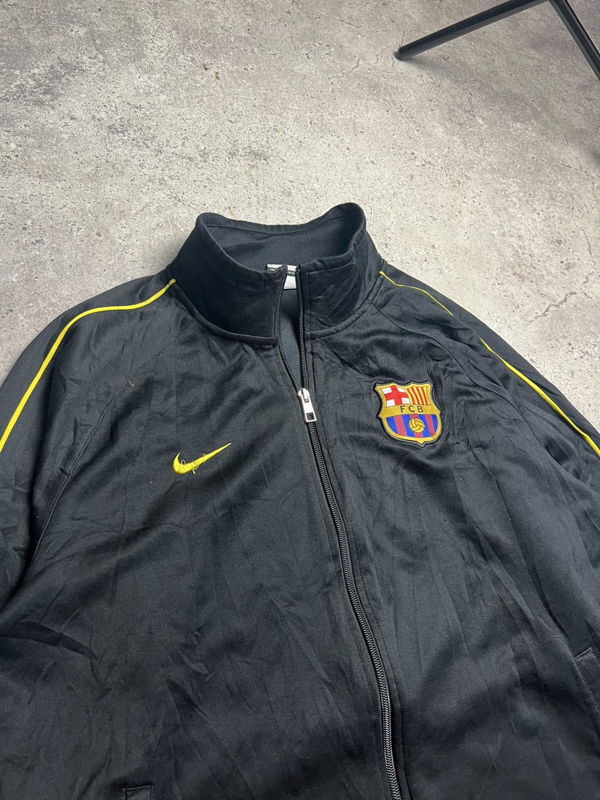 Nike Vintage Nike Barcelona track jacket size L Size US L / EU 52-54 / 3 - 5 Thumbnail