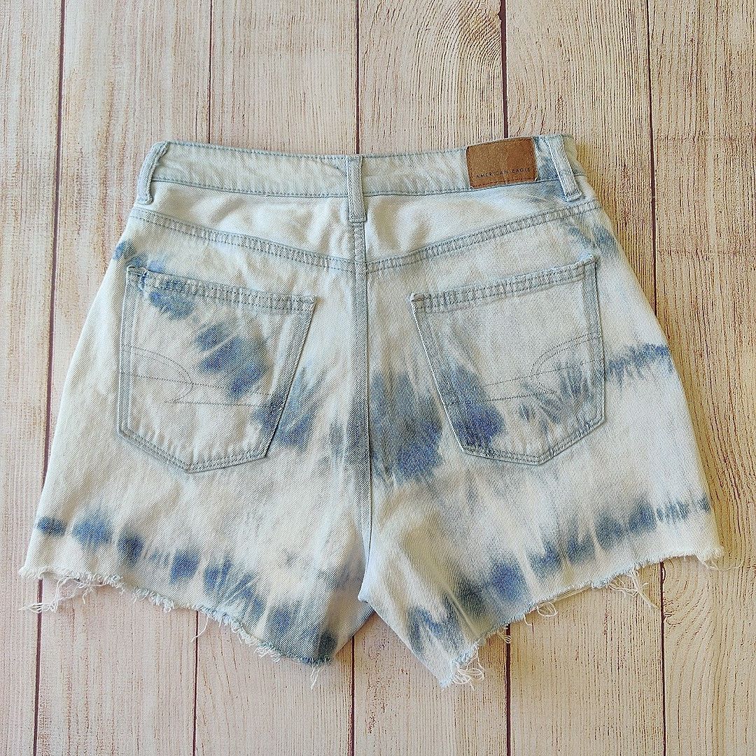 American Eagle Outfitters American Eagle Distressed Highest Rise Mom Shorts sz 2 Size 26" / US 2 / IT 38 - 2 Thumbnail