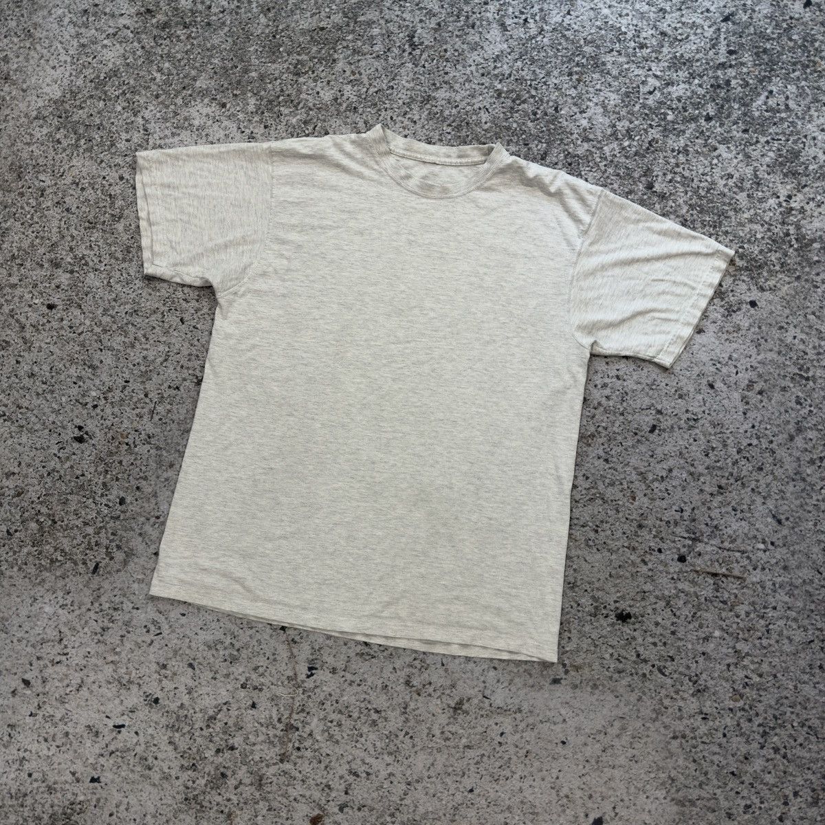 Vintage Thrashed Faded Distressed Grey Tee Shirt ERD Grunge Band Size US XL / EU 56 / 4 - 7 Thumbnail