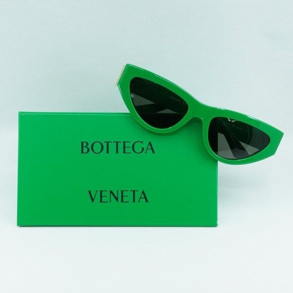 Bottega Veneta Bottega Veneta BV1176S 003 Sunglasses Green Cat Eye Frame Size ONE SIZE - 9 Thumbnail
