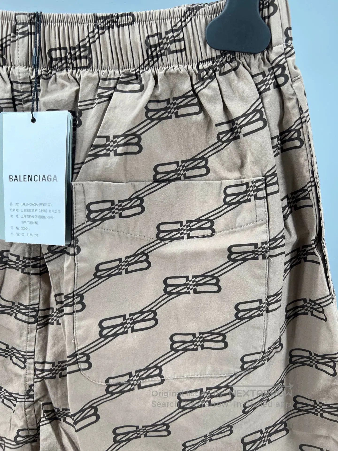 balenciaga men logo print casual shorts.