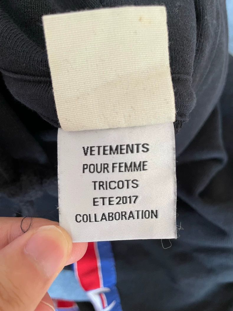 Vetements Vetements Champion Collaboration Black Ribbon Hoodie Size US M / EU 48-50 / 2 - 5 Thumbnail