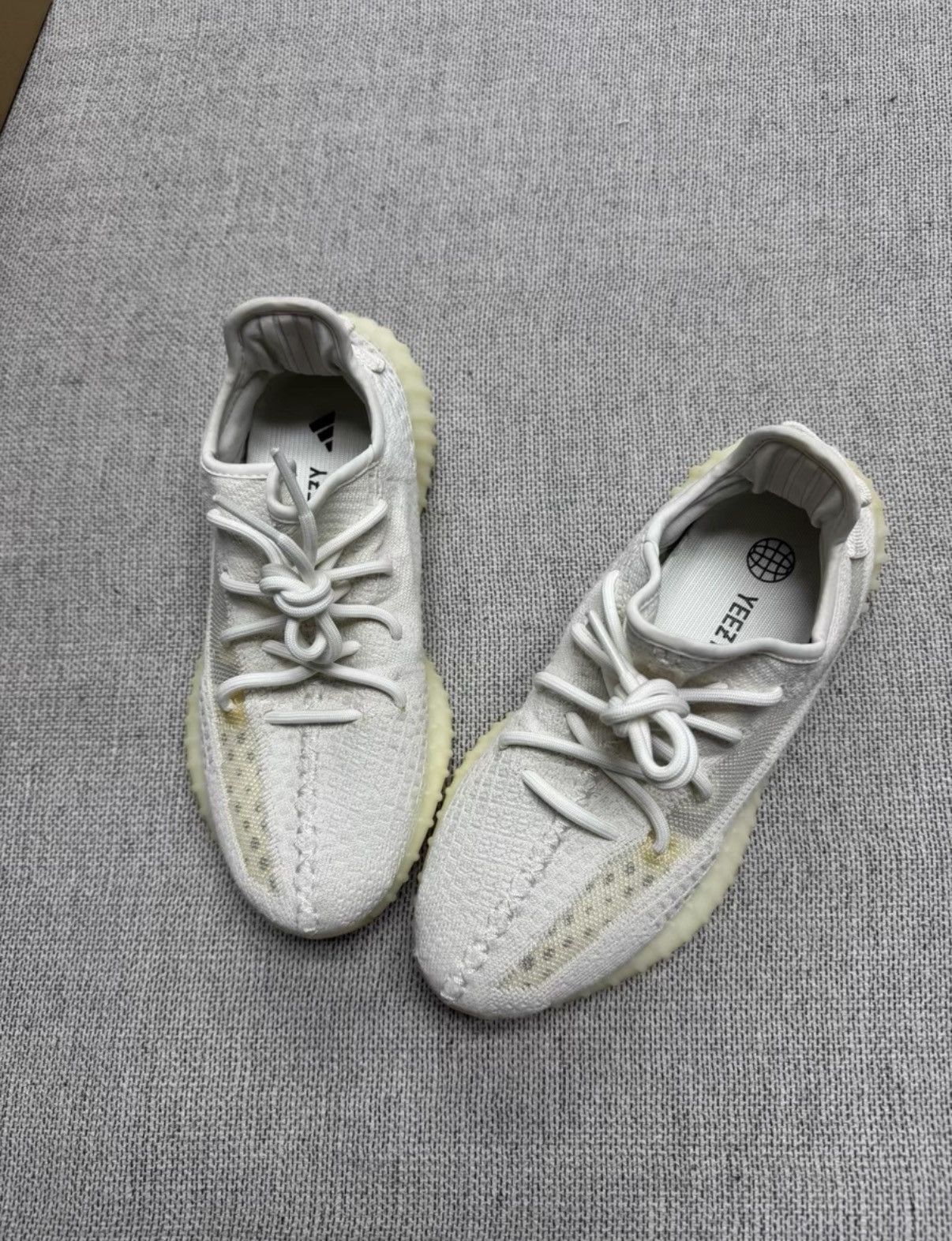 Adidas Adidas Yeezy 350 Bone White 2.0 K37 Size US 6.5 / EU 39-40 - 3 Thumbnail