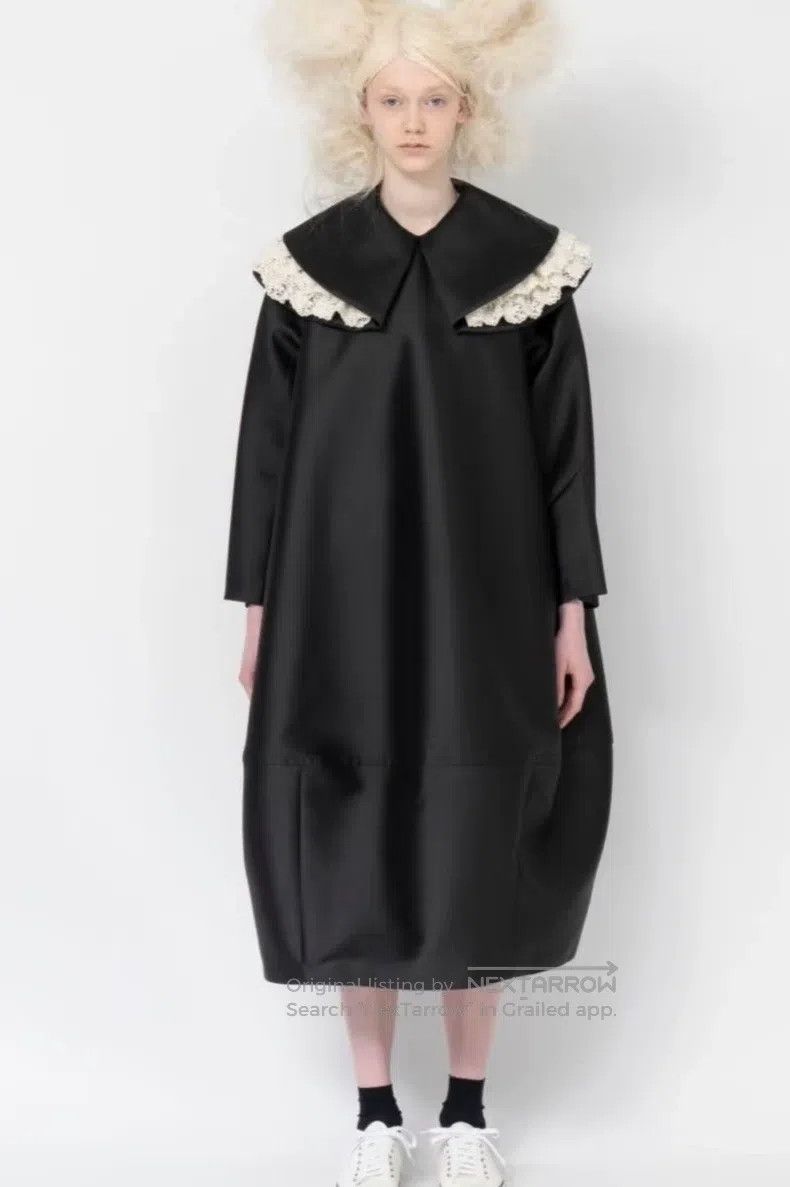 Comme Des Garcons Retro lace decorative lapel full-length