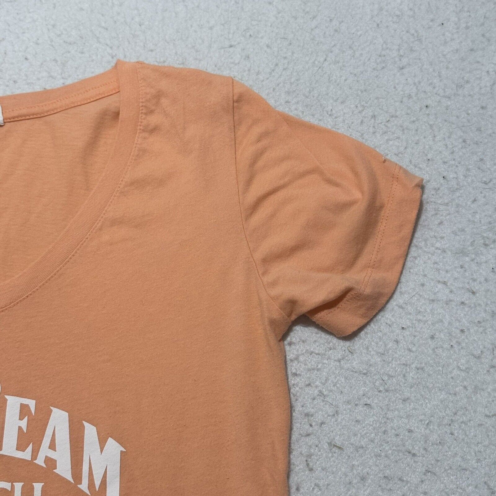Other Jim Beam Peach Bourbon Whiskey Medium V-Neck T Shirt Pink Size M / US 6-8 / IT 42-44 - 2 Thumbnail