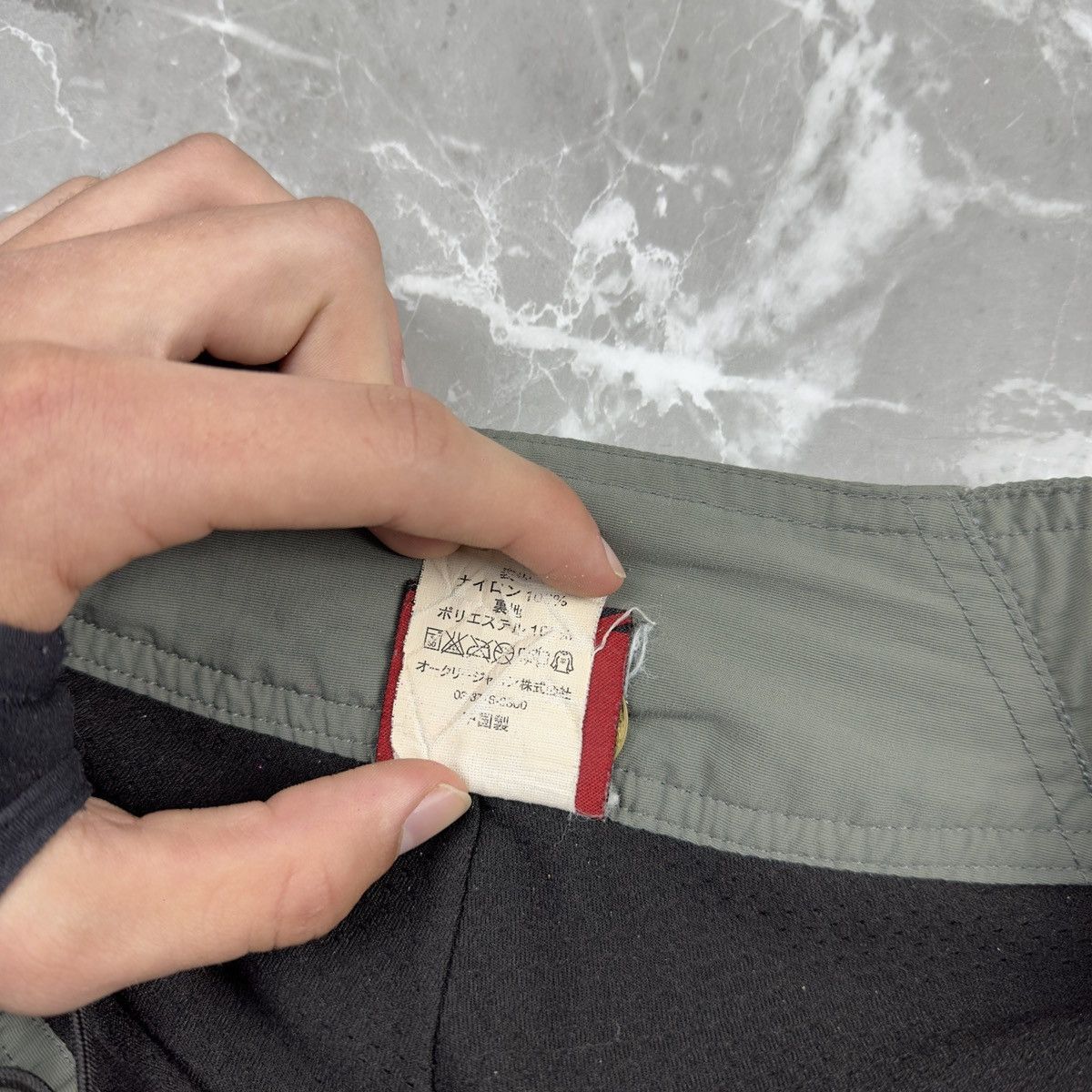 Oakley Archive☠️ Vintage Oakley Monogram Red Tab Shorts Size US 32 / EU 48 - 14 Thumbnail