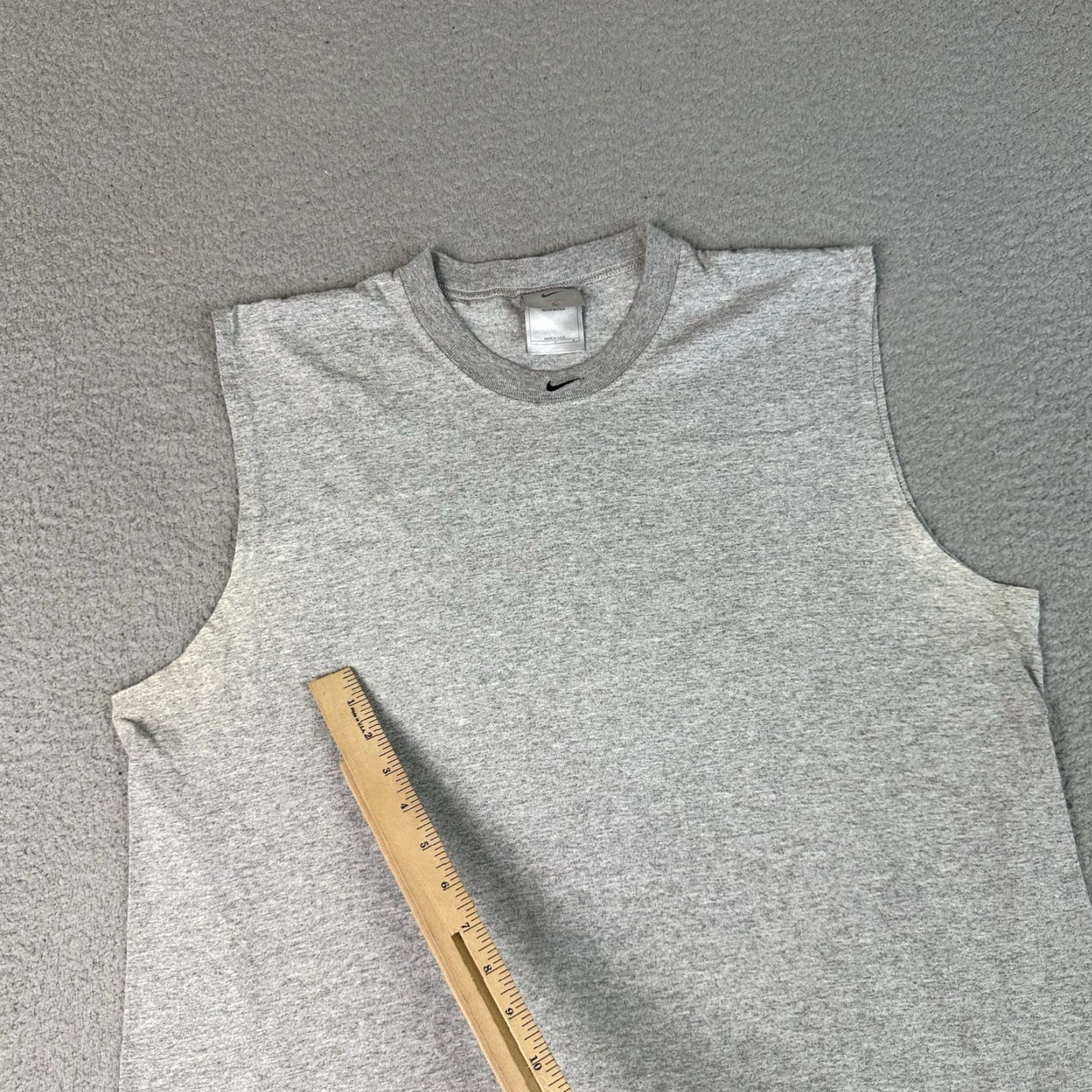 Nike VINTAGE Nike Shirt Mens L Gray Cut Off Center Swoosh Basketball Essential Size US L / EU 52-54 / 3 - 6 Thumbnail