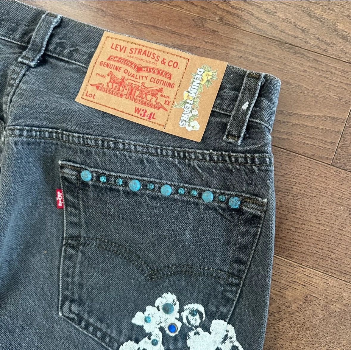 DENIM TEARS Denim Tears x Levi's 501 Cotton Rhinestone Wreath Jeans NWOT Size US 34 / EU 50 - 3 Thumbnail