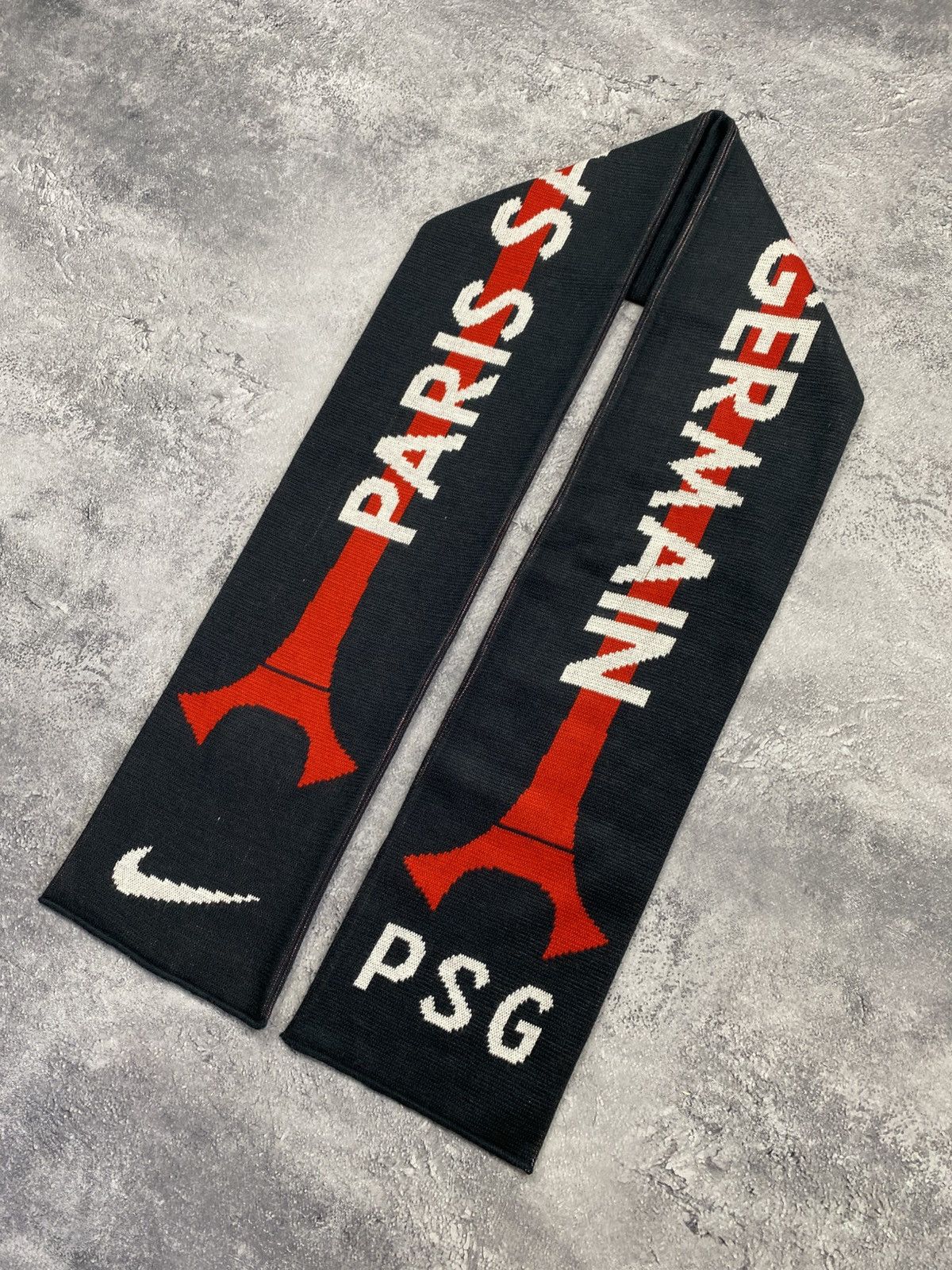 Nike Vintage Nike Paris Saint Germain Scarf PSG Rare Soccer Y2K Size ONE SIZE - 2 Thumbnail