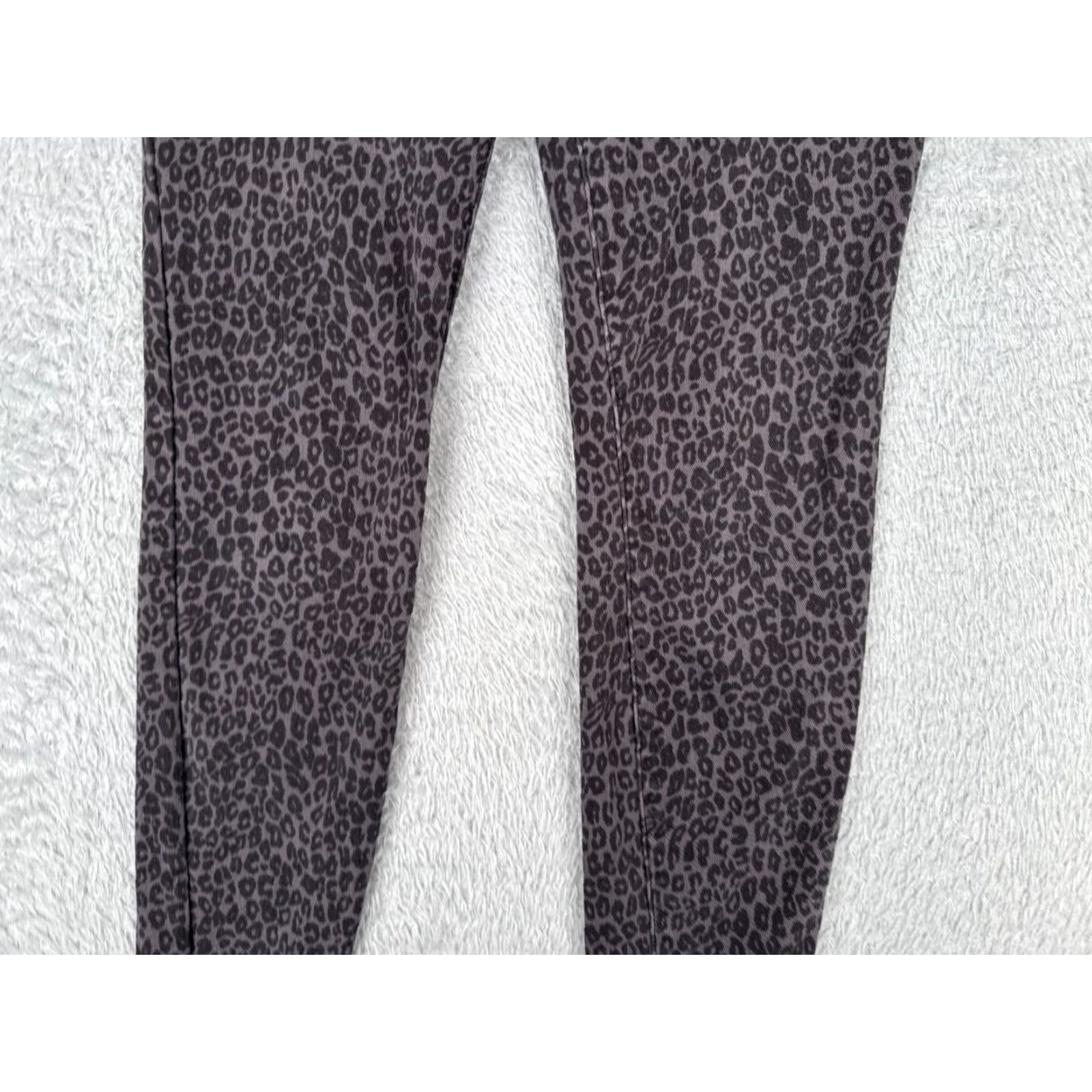 Vintage Time And Tru Jeans Women Small Gray Leopard Print Pull-On Tapered Skinny Size 28" / US 6 / IT 42 - 3 Thumbnail