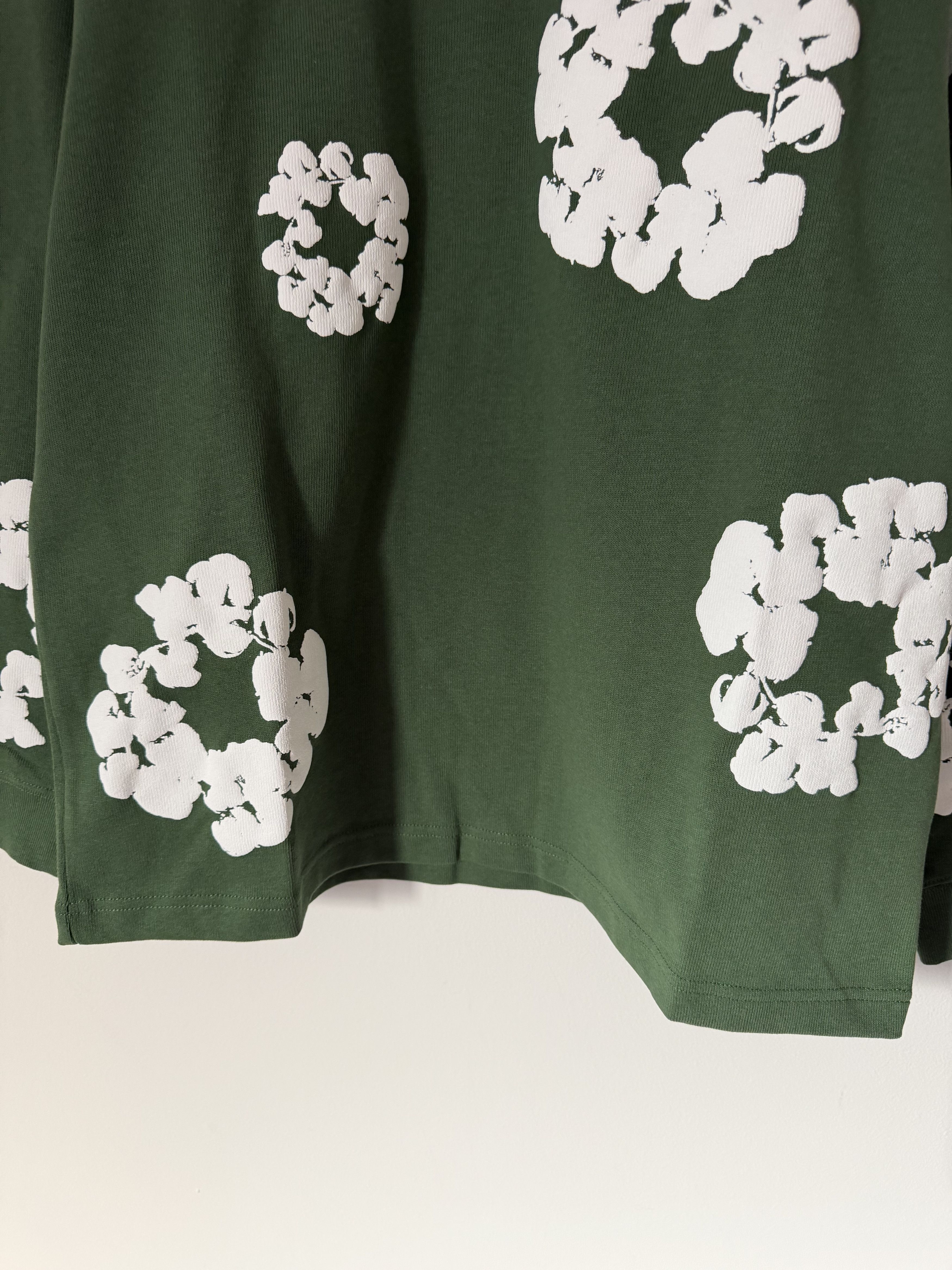 DENIM TEARS Denim Tears Cotton Wreath Long Sleeve Tee in Green Size US XL / EU 56 / 4 - 3 Thumbnail