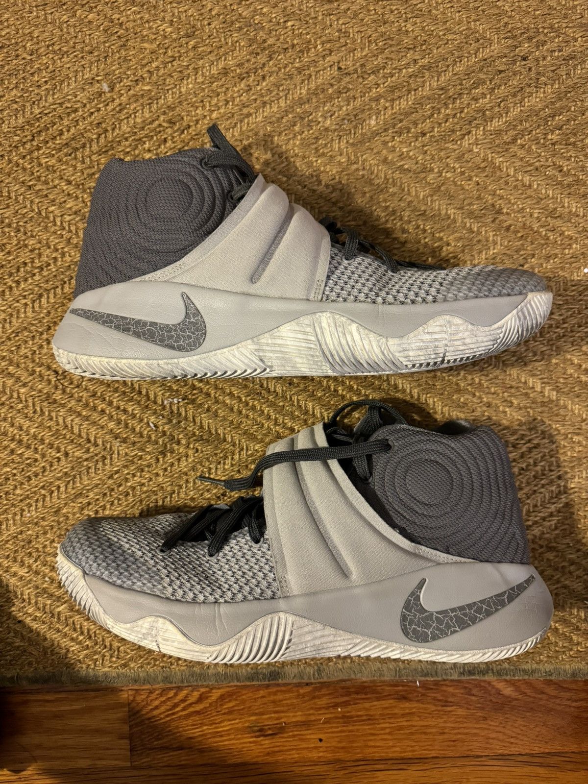 Nike Nike Kyrie 2 Omega Size US 10.5 / EU 43-44 - 2 Thumbnail