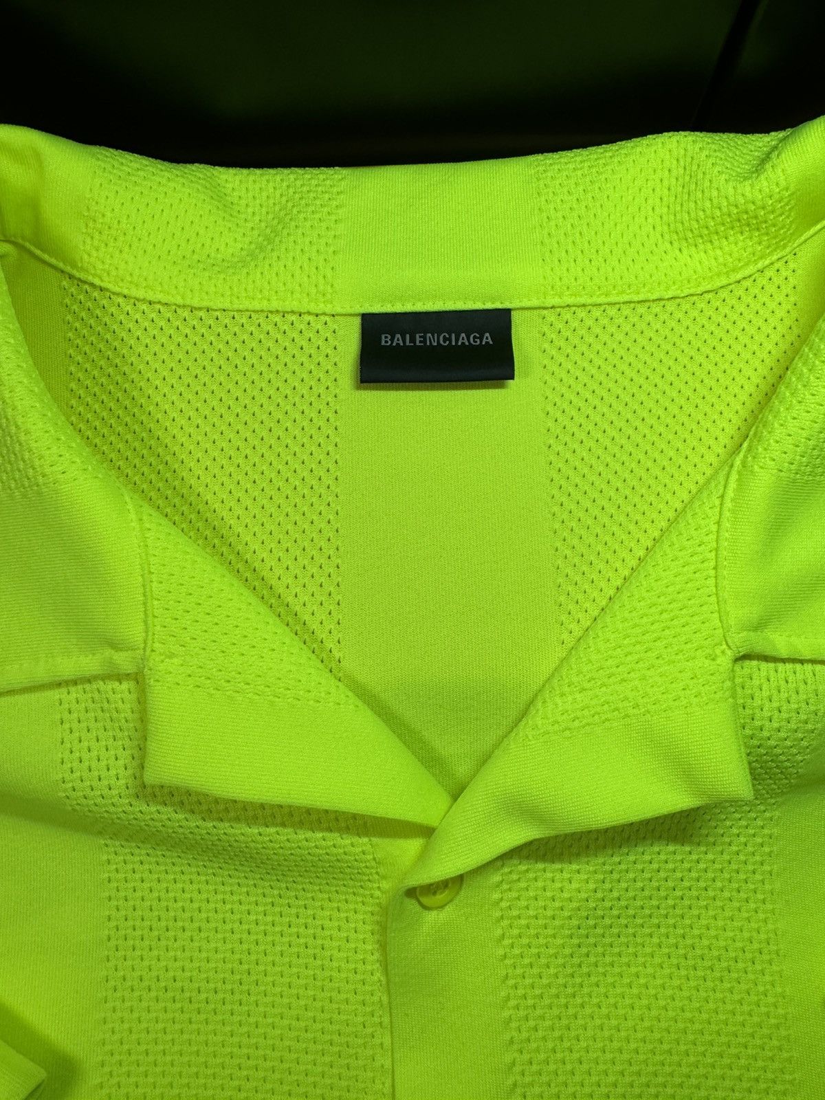 Balenciaga Balenciaga Fluo Yellow Striped Mesh Shirt Size XL Size US XL / EU 56 / 4 - 9 Thumbnail