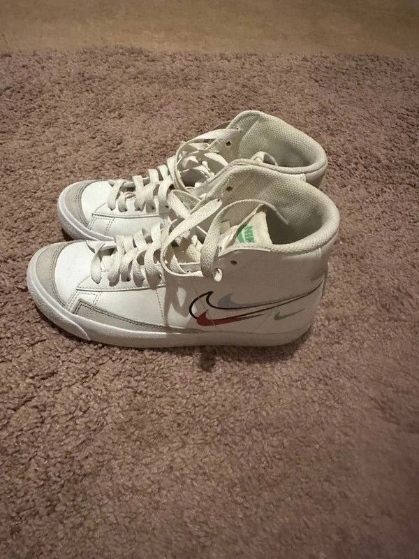 Nike Nike Blazer Mid '77 Swoosh Pack Size US 5 / EU 37 - 2 Thumbnail