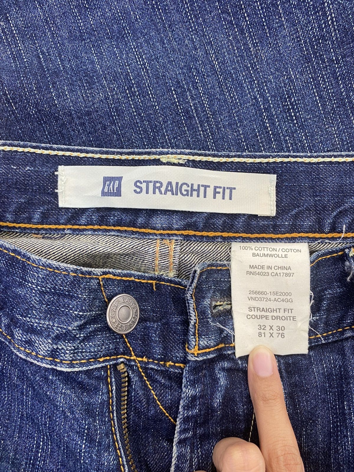 Gap GAP Whiskers Blue Wash Style Straight Cut Jeans Size US 32 / EU 48 - 10 Thumbnail
