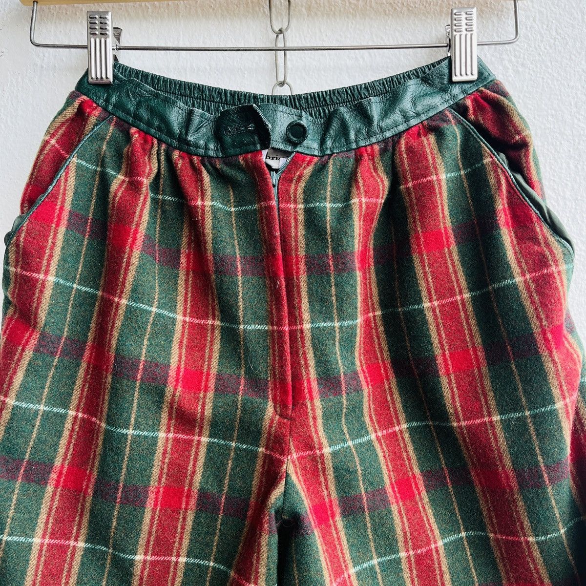 Christian Dior Monsieur × Dior × Vintage Real Vintage Christian Dior Sports Pants 1970s Size 26" / US 2 / IT 38 - 21 Thumbnail