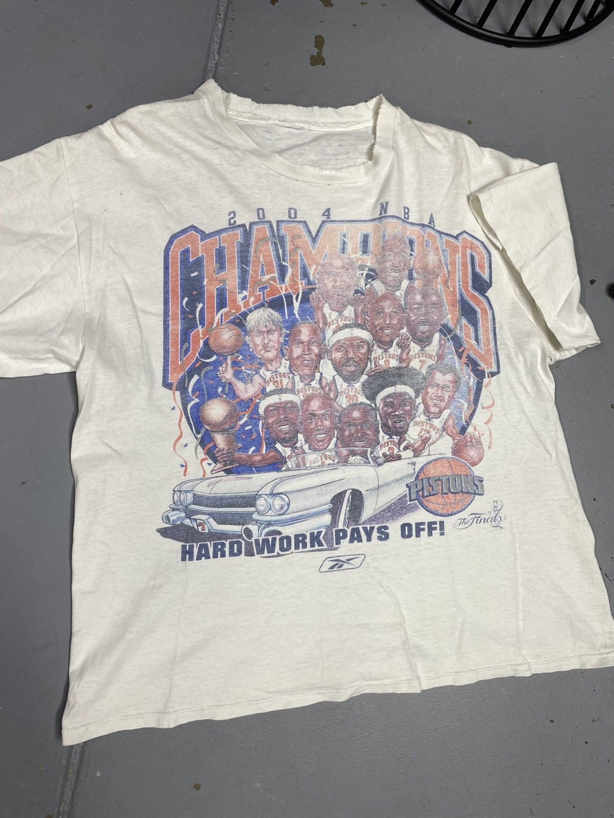 NBA Vintage 00’ Detroit Pistons Championship Tee Shirt Medium Size US M / EU 48-50 / 2 - 2 Thumbnail