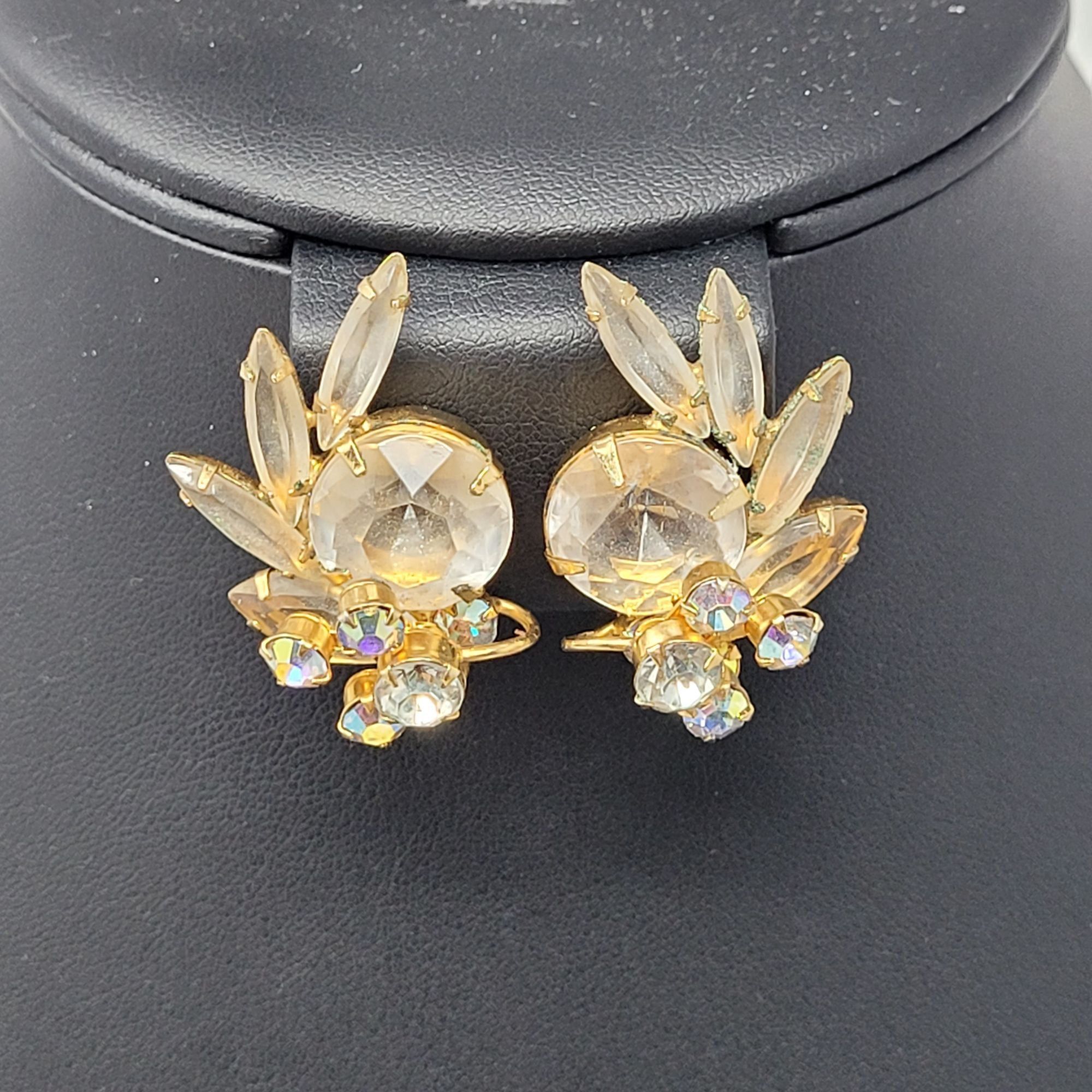 Vintage Vintage Gold-Tone Crystal Rhinestone Climber Clip-On Earring Size ONE SIZE - 1 Thumbnail