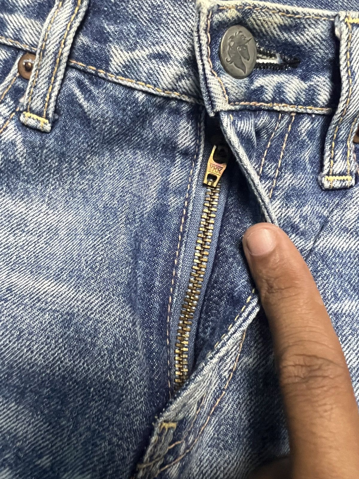 If Six Was Nine RNA Inc. Vintage Destroyed Denim Jeans (41) Size US 29 - 8 Thumbnail