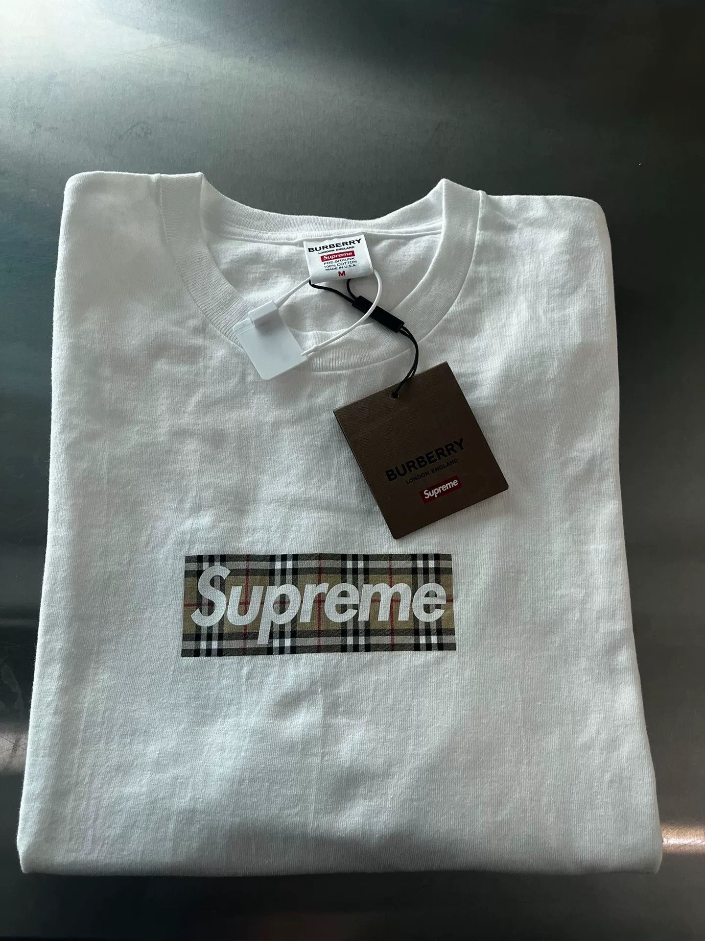Supreme Supreme SS22 Burberry Short-Sleeve T-Shirt Size US M / EU 48-50 / 2 - 1 Thumbnail