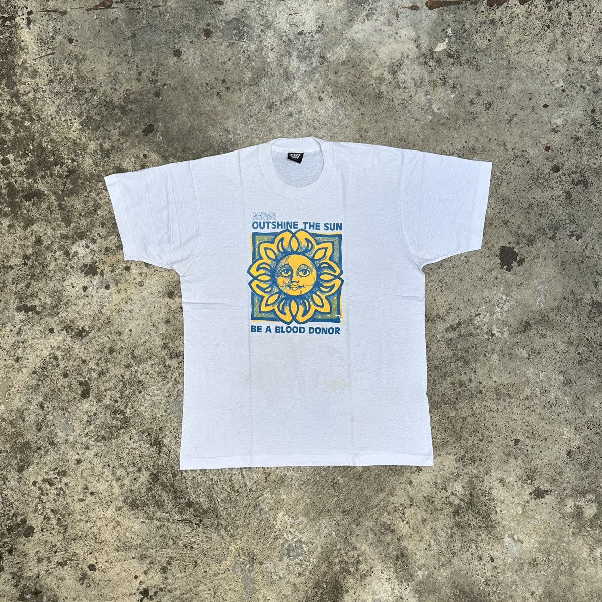 Vintage Tee 90s Art Outshine The Sun Single Stich