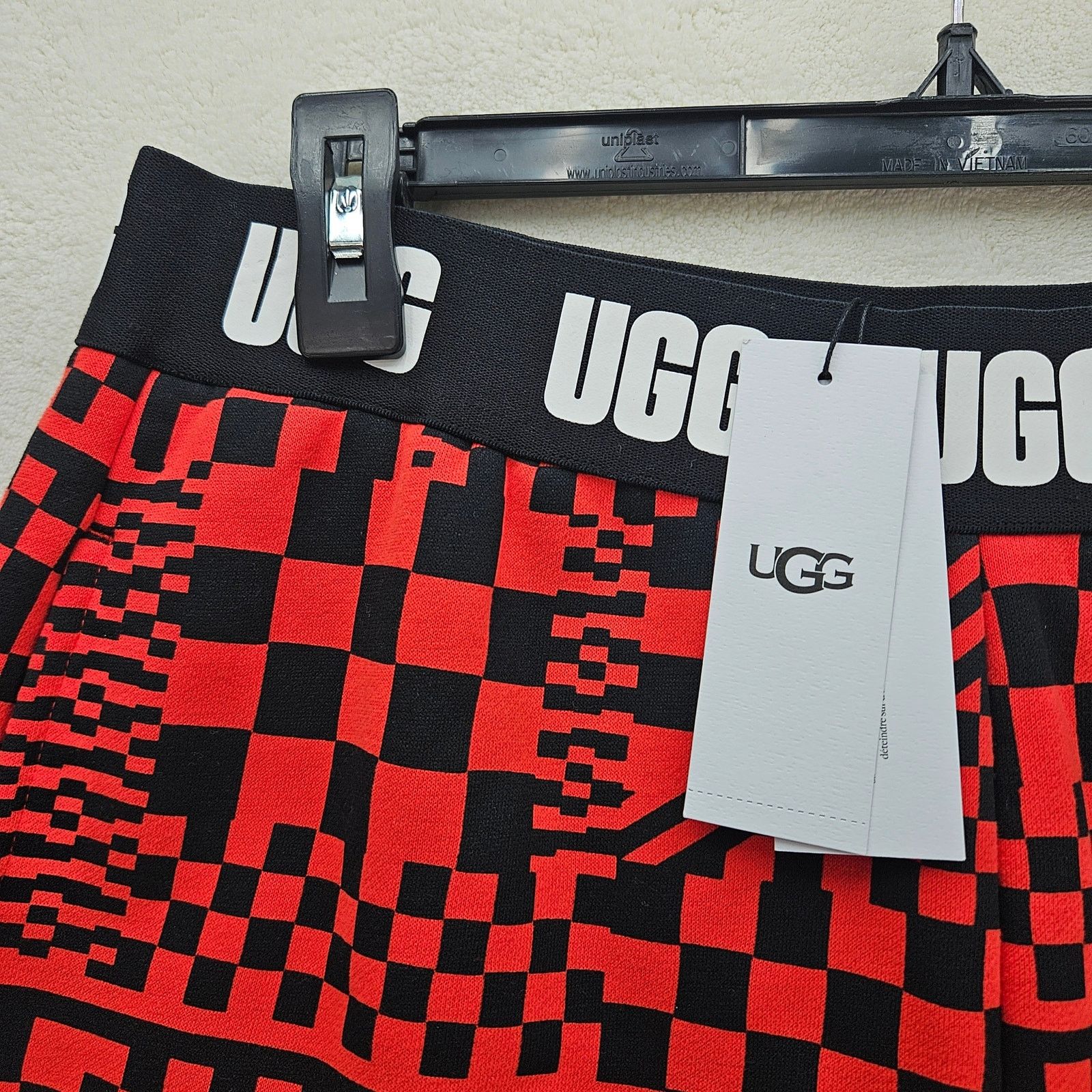 Ugg UGG WOMEN'S LARGE CHRISSY SHORT CHECK PATTERN BOYFRIEND Size L / US 10 / IT 46 - 2 Thumbnail