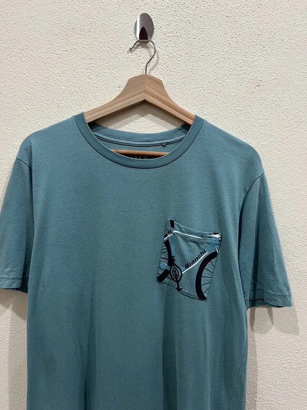 Sports Specialties × Uniqlo Bianchi Bicycle Uniqlo Shirt 👕 Size US M / EU 48-50 / 2 - 3 Thumbnail