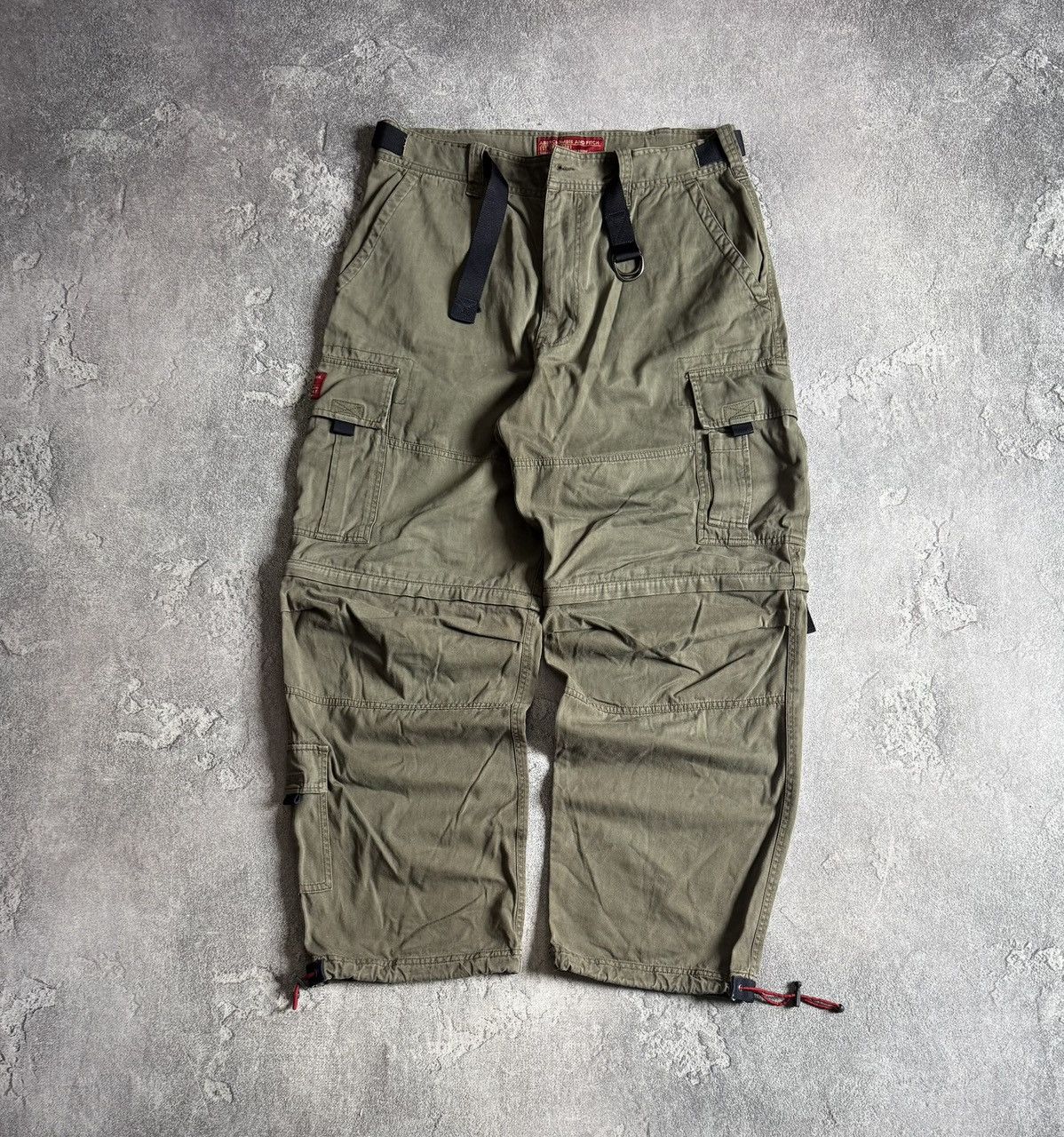 Abercrombie & Fitch Abercrombie & Fitch L transformer baggy cargo pants joggers Size US 34 / EU 50 - 7 Thumbnail
