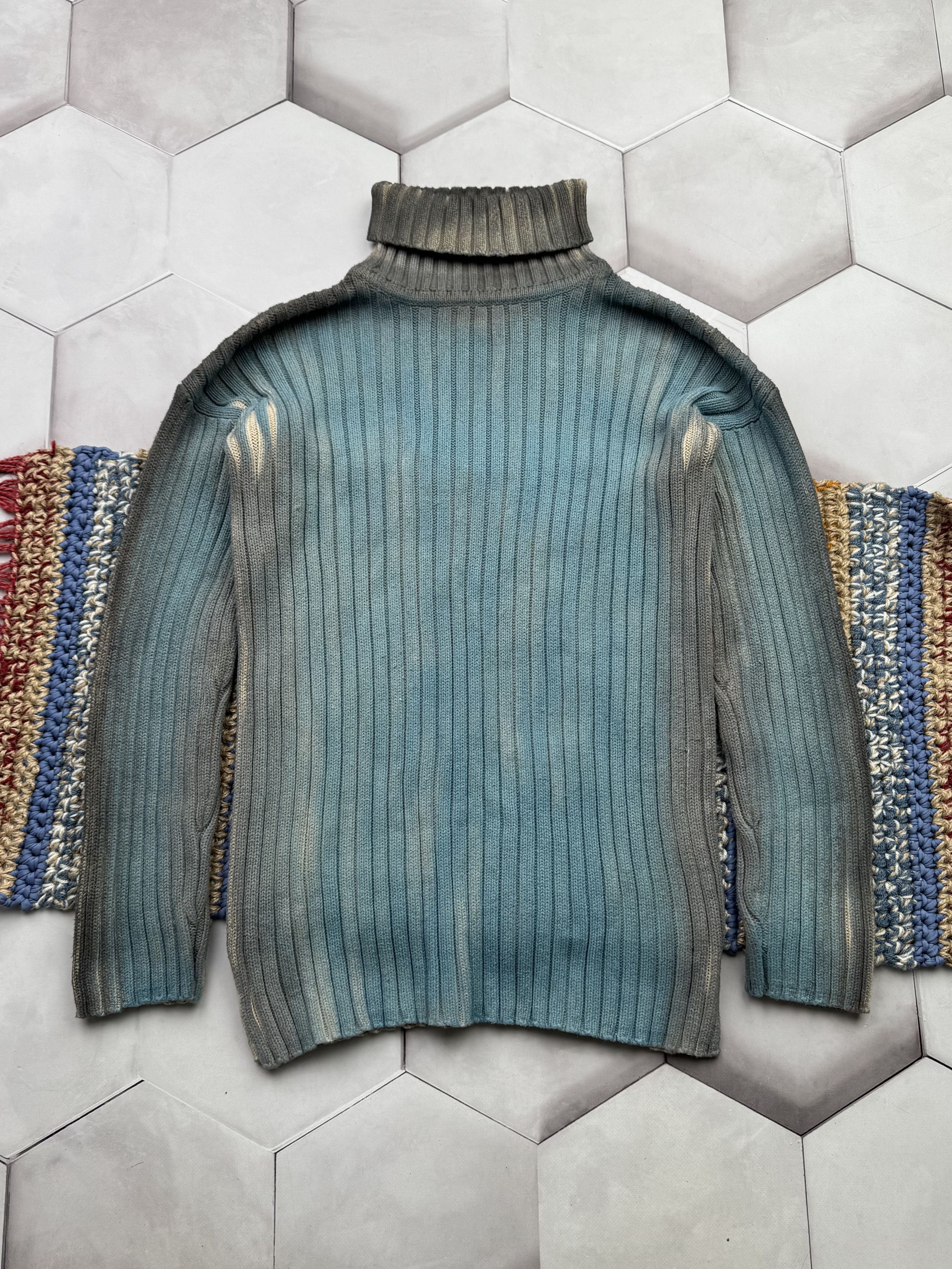 Japanese Brand Vintage Faded Ribbed Sweater (E4) Size M / US 6-8 / IT 42-44 - 1 Thumbnail
