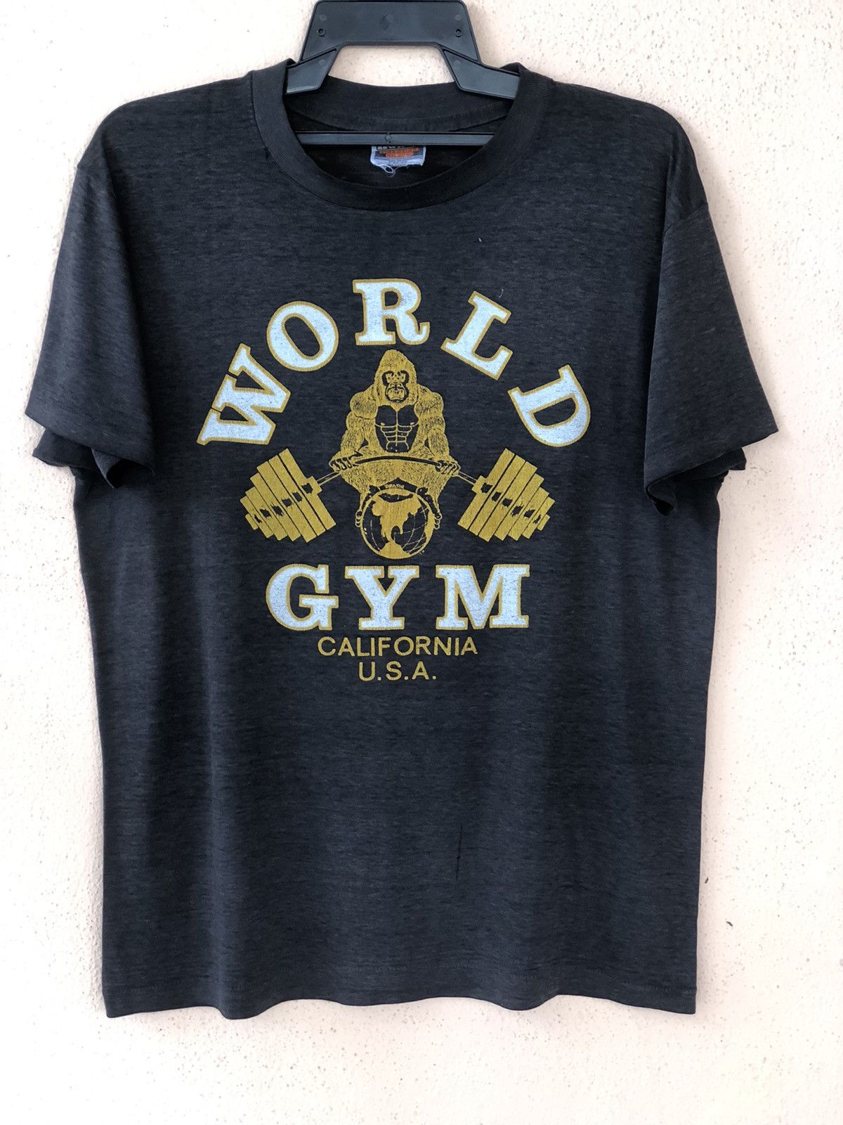 Vintage Vintage 80s WORLD GYM Paperthin Tee Size US L / EU 52-54 / 3 - 1 Thumbnail