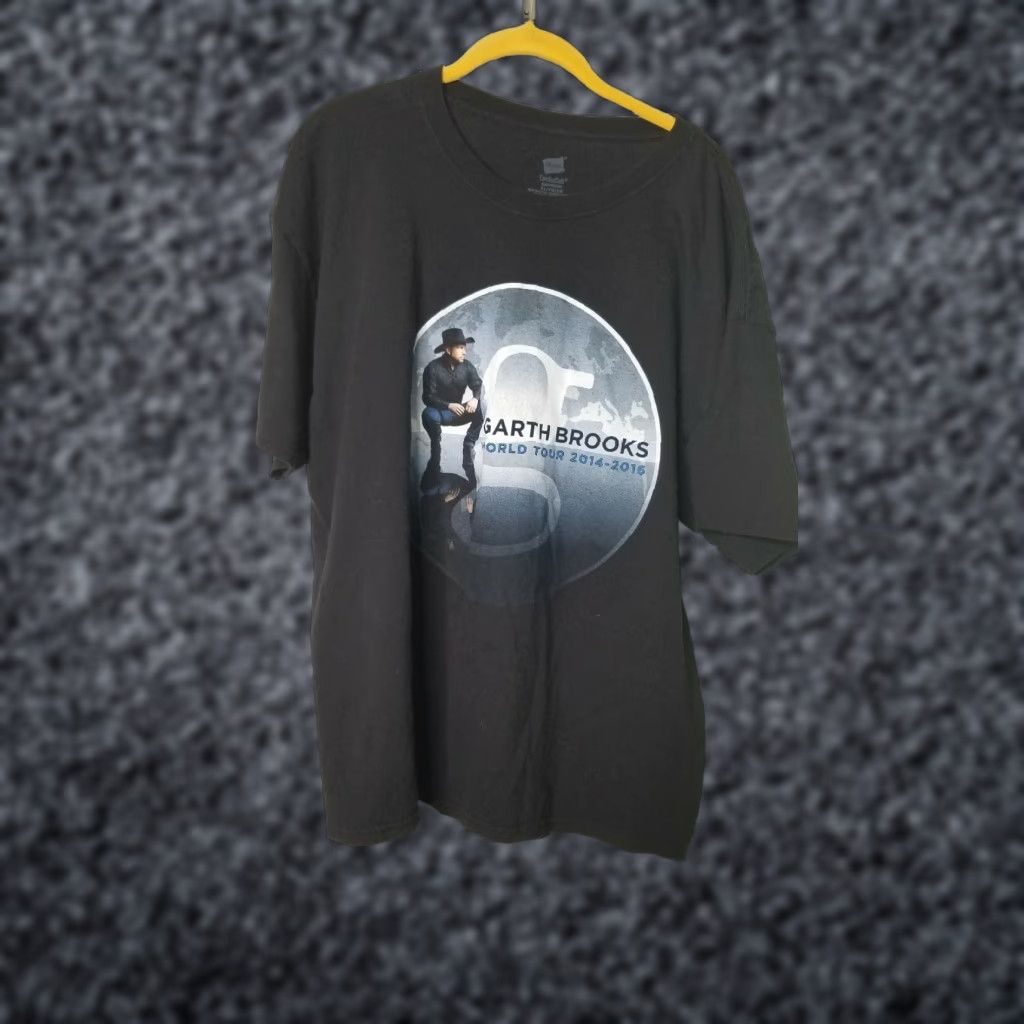 Hanes Mens XL Garth Brooks World Tour 2014-15 Concert Black Tee T Shirt Country Music Hanes Shirt Mens XL Black Music Concert Tee Size US XL / EU 56 / 4 - 1 Thumbnail