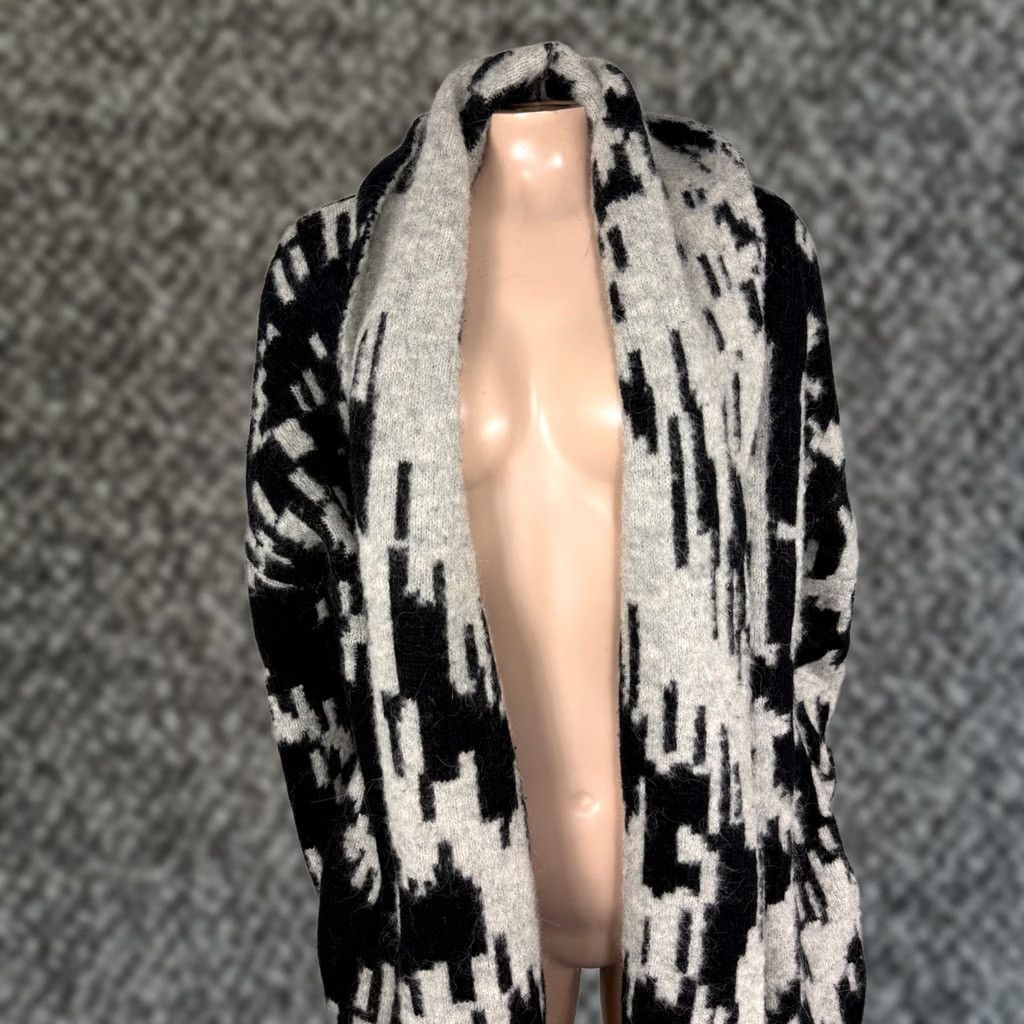Vintage VINTAGE Sundance Women's Tanya Sweater Cardigan L Black V-Neck Knit Geometric Bohemian Casual Winter Fall Spring Summer 4? Size L / US 10 / IT 46 - 1 Thumbnail