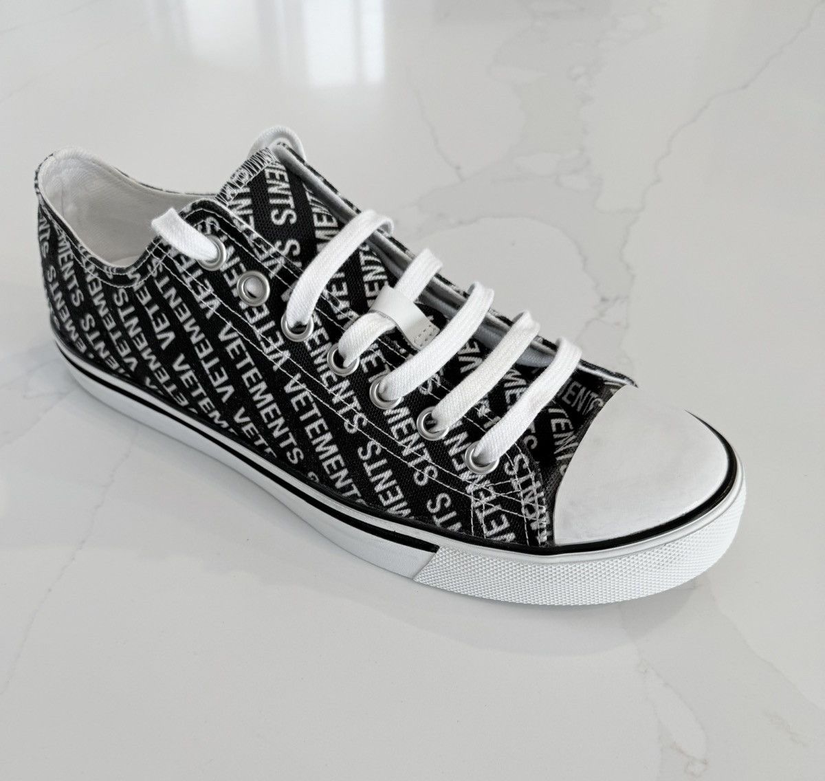 Vetements New FW18 Phase 2 Monogram CTN Low Top Canvas Sneakers 42 Size US 8.5 / EU 41-42 - 18 Thumbnail