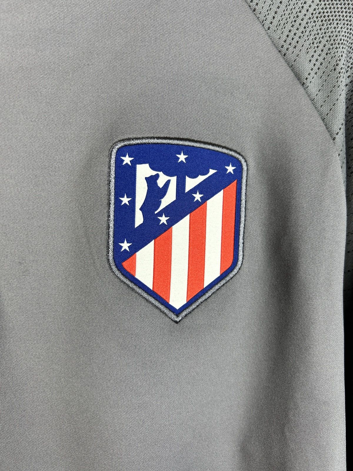 Nike Nike Atletico Madrid Strike Drill Training Top 2019/20 L Size US L / EU 52-54 / 3 - 3 Thumbnail