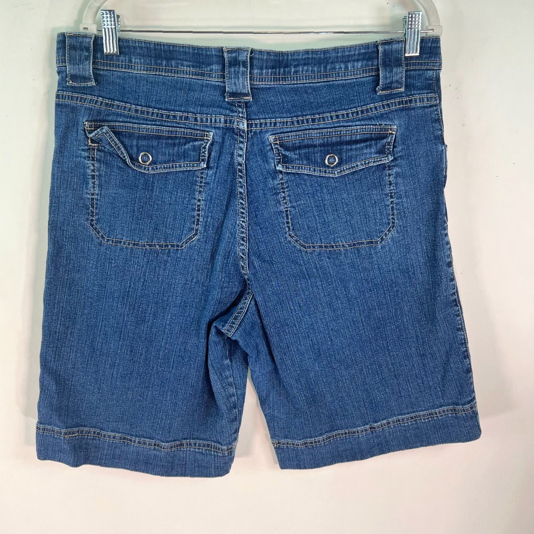 Lee Lee Comfort Waistband Stretch Chino Shorts - Women - Blue Denim - Size 36 - Regular - 10in Inseam - Cuffed Hem Size 25" / US 0 / IT 36 - 2 Thumbnail
