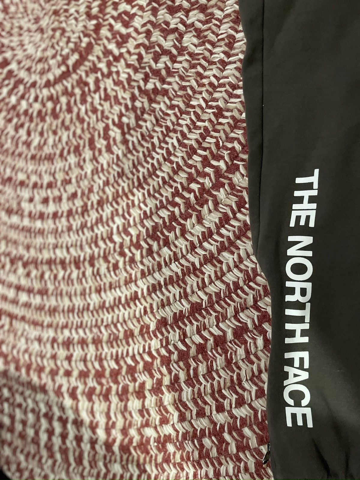 The North Face Green North Face Sweatpants Size US 30 / EU 46 - 3 Thumbnail