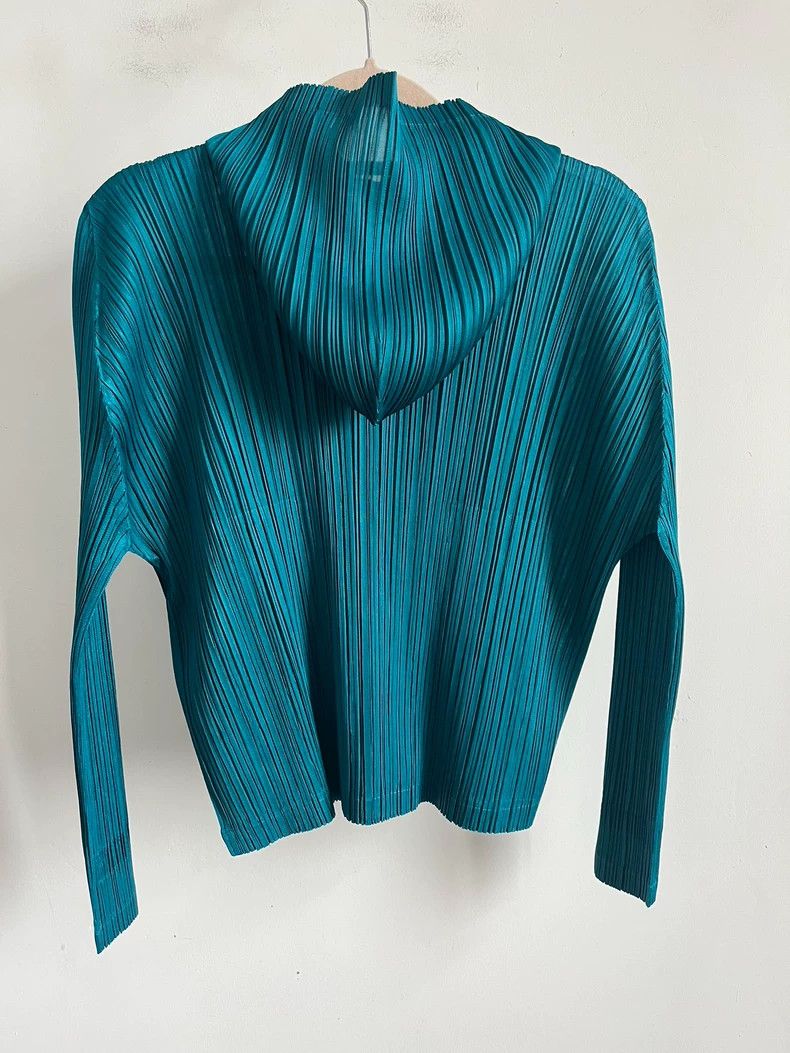 Issey Miyake Issey Miyake size:3 Blue-green pleated cardigan Size S / US 4 / IT 40 - 2 Thumbnail