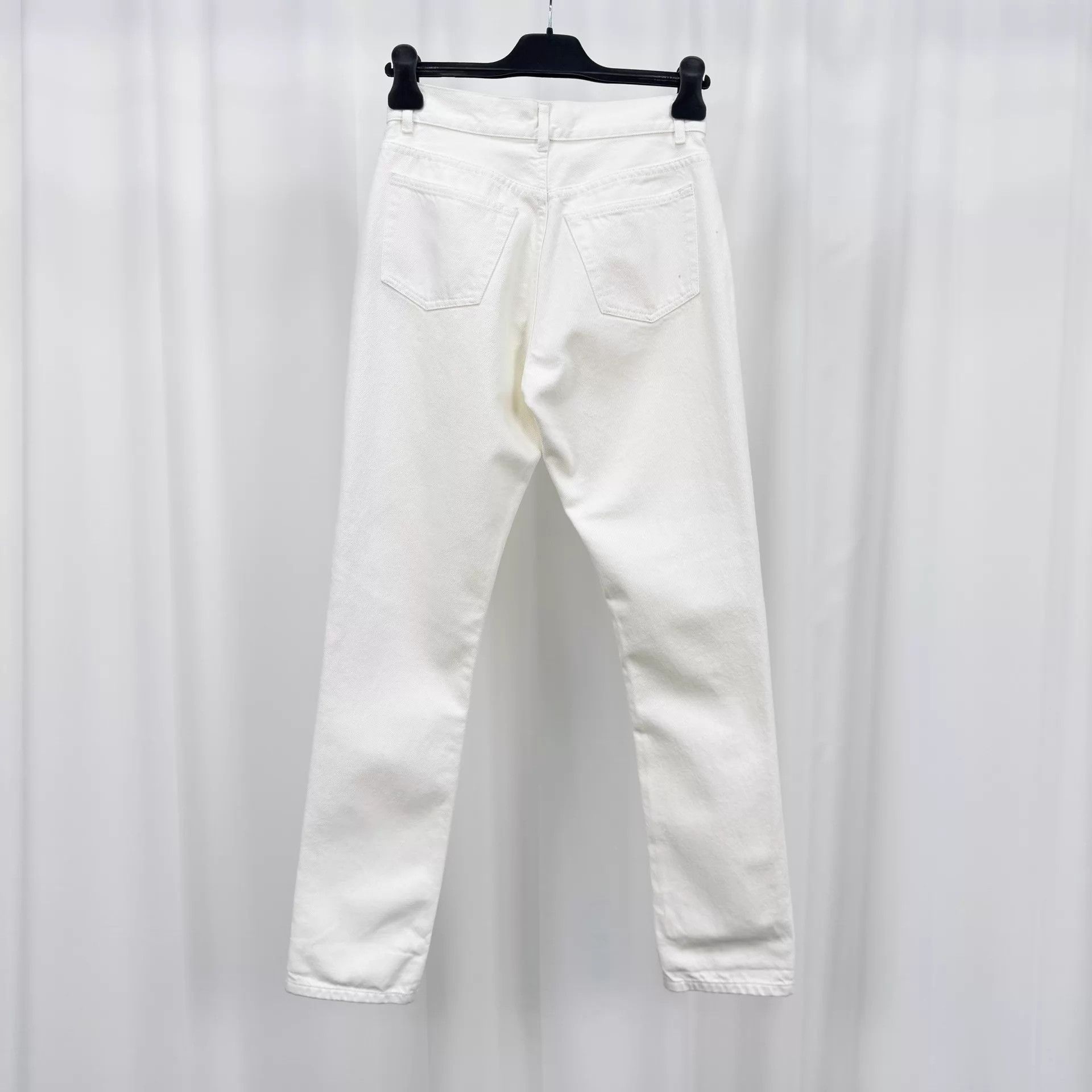 Balenciaga Balenciaga White Embroidered Small Logo Jeans W26 New Size 26" / US 2 / IT 38 - 2 Thumbnail