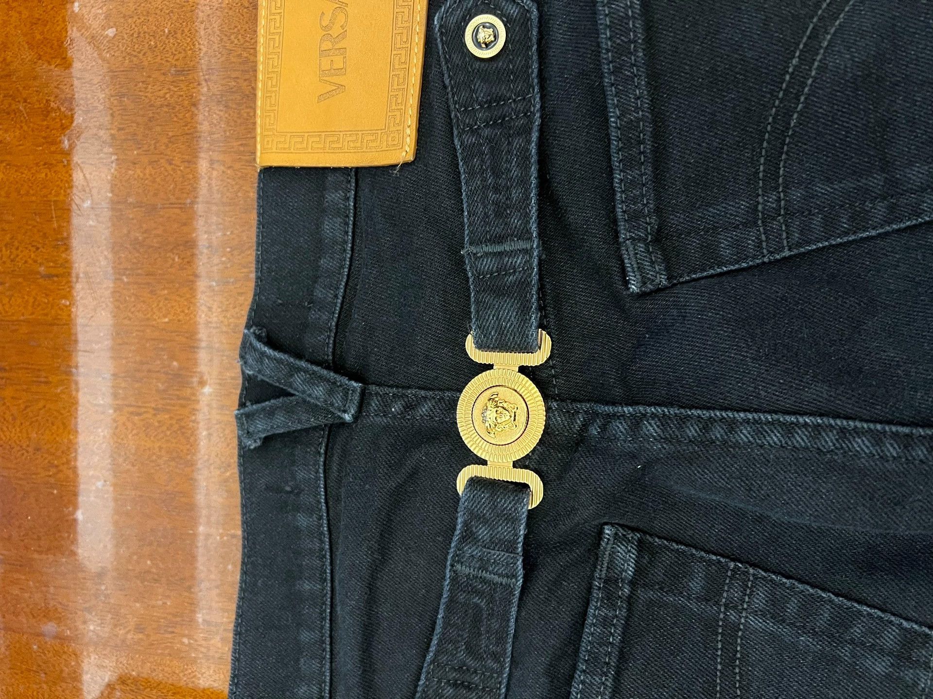 Versace Versace New 32 Jeans Knee Rip Gold Medusa Bk Head Size US 32 / EU 48 - 6 Thumbnail