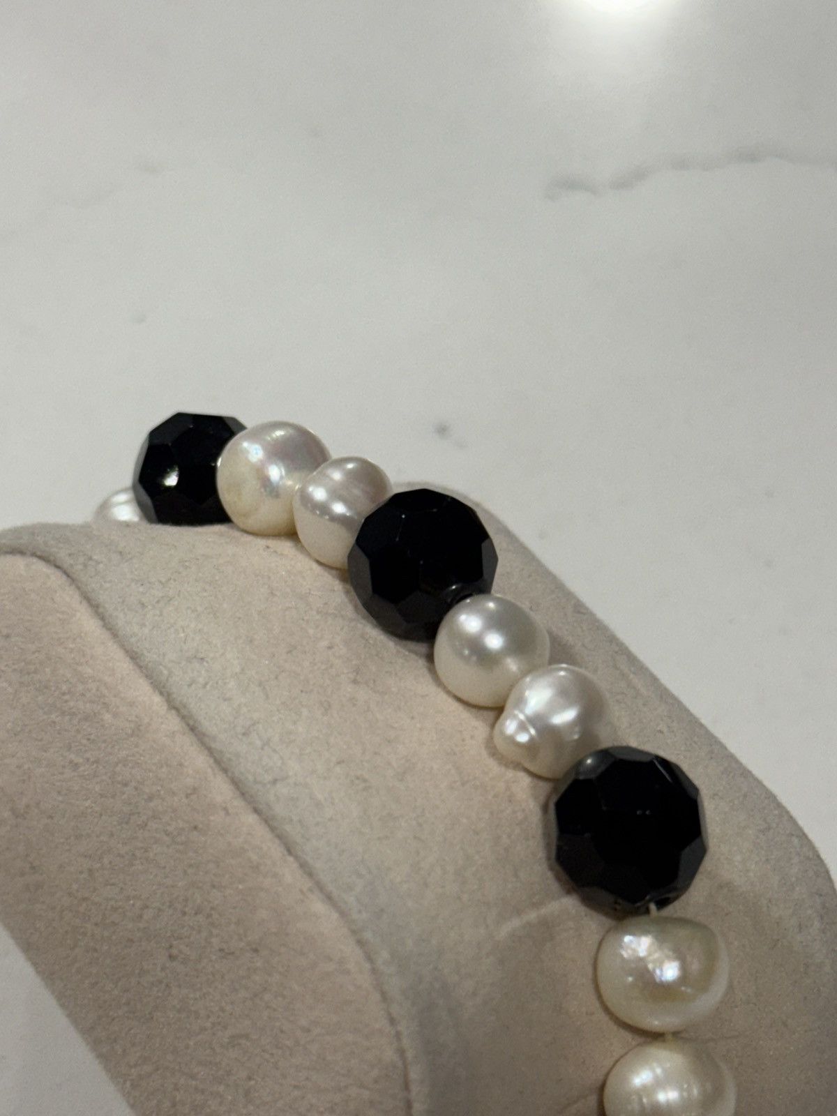 Jewelry Vintage Style Black Onyx & Pearl Beaded Statement Bracelet Size ONE SIZE - 6 Thumbnail