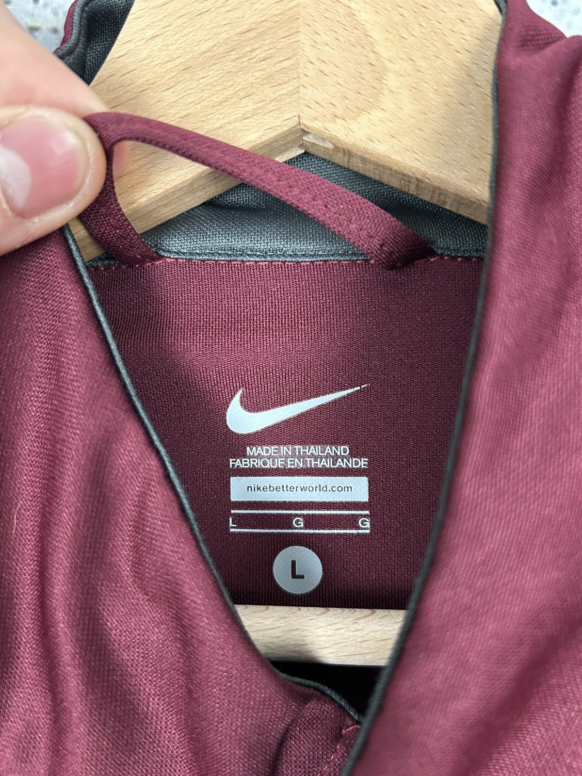 Nike Vintage Nike Streetwear Sweatshirt Nylon Sport Football Size US L / EU 52-54 / 3 - 4 Thumbnail