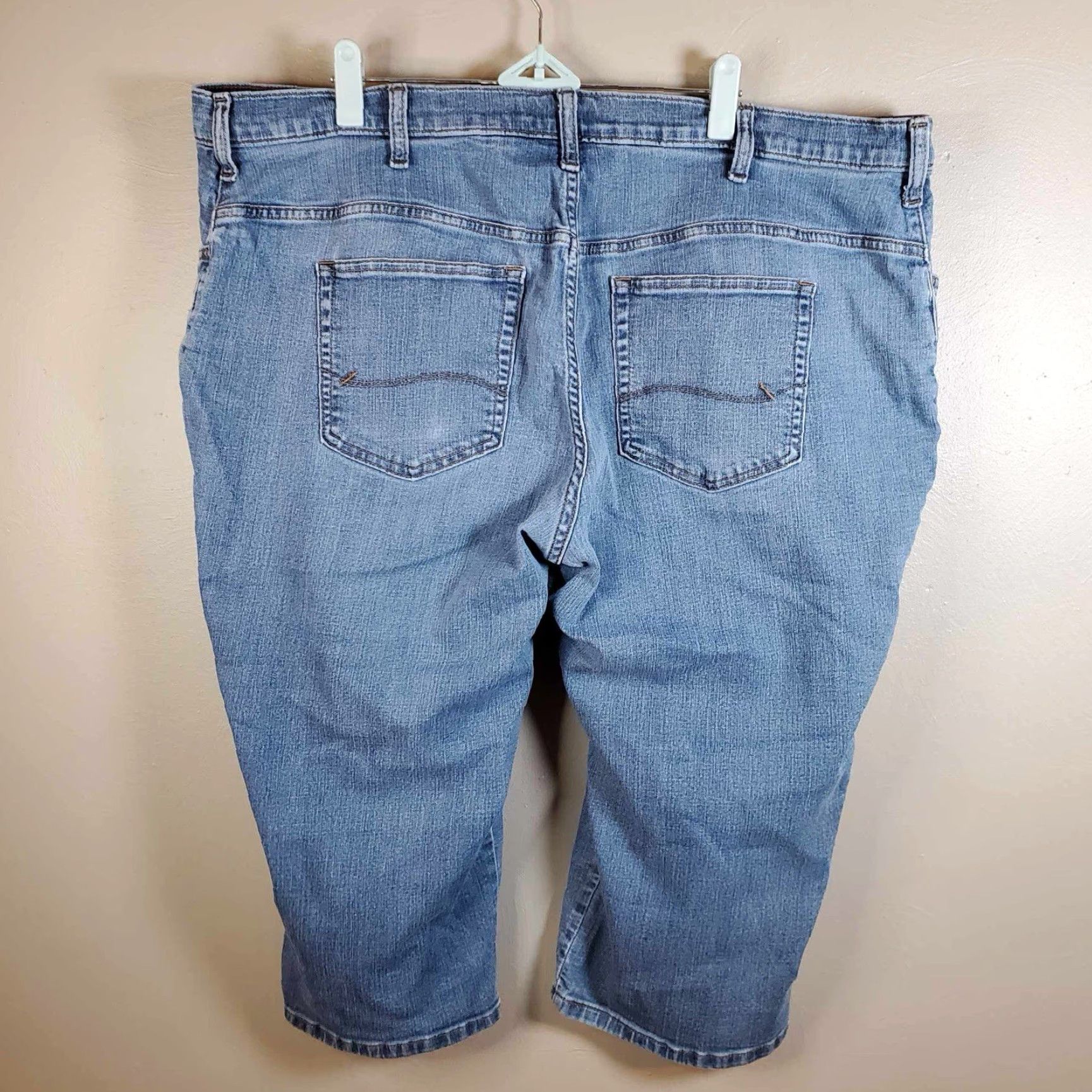 Lee Lee Relaxed Fit Capri Jeans Women 40 X 19 Blue Denim 5-Pocket Lee Riders Mid Rise Capri Size 27" / US 4 / IT 40 - 6 Thumbnail